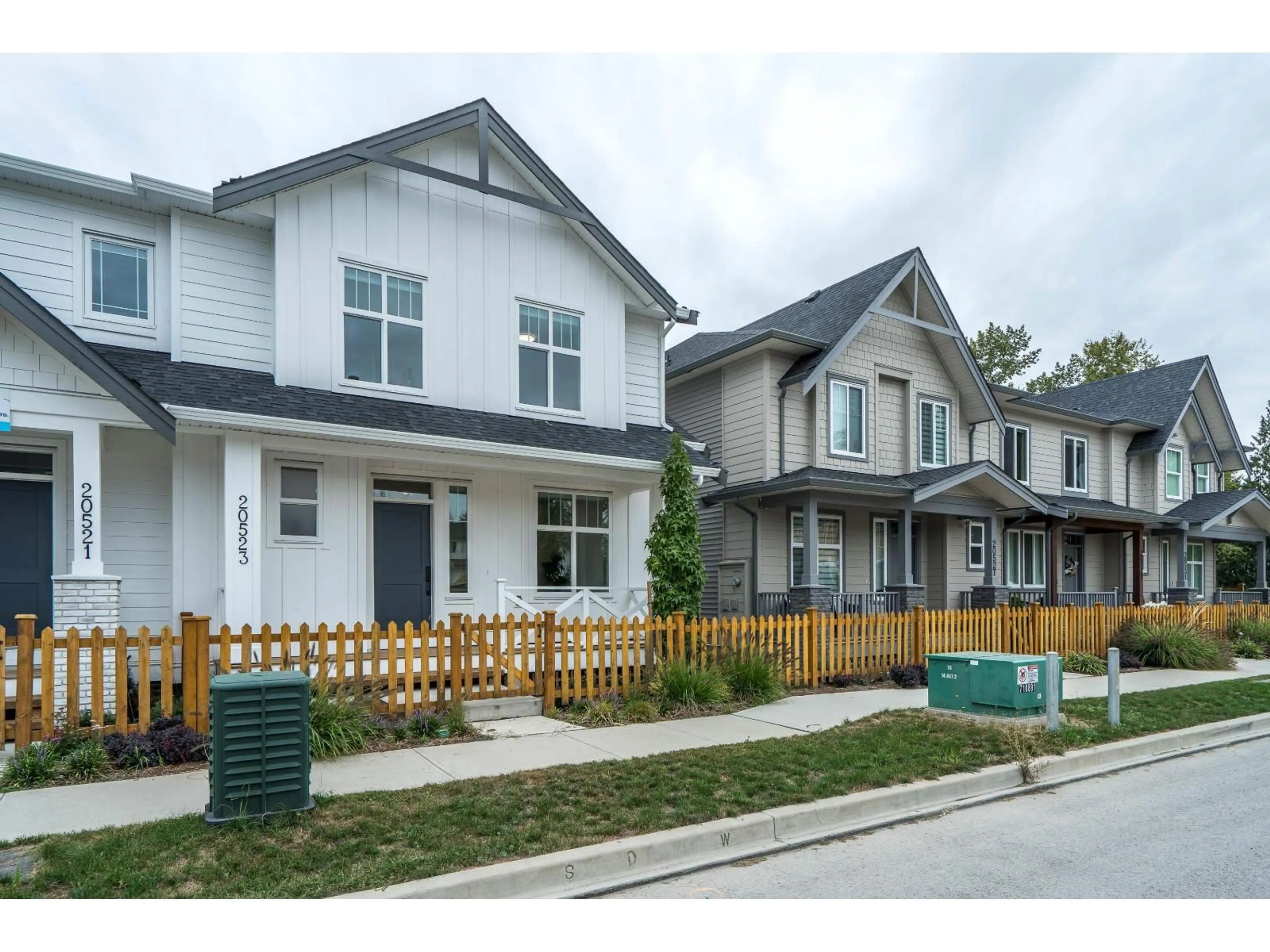 Home with vinyl exterior material, street for 20517 76, Langley British Columbia V2Y3T1