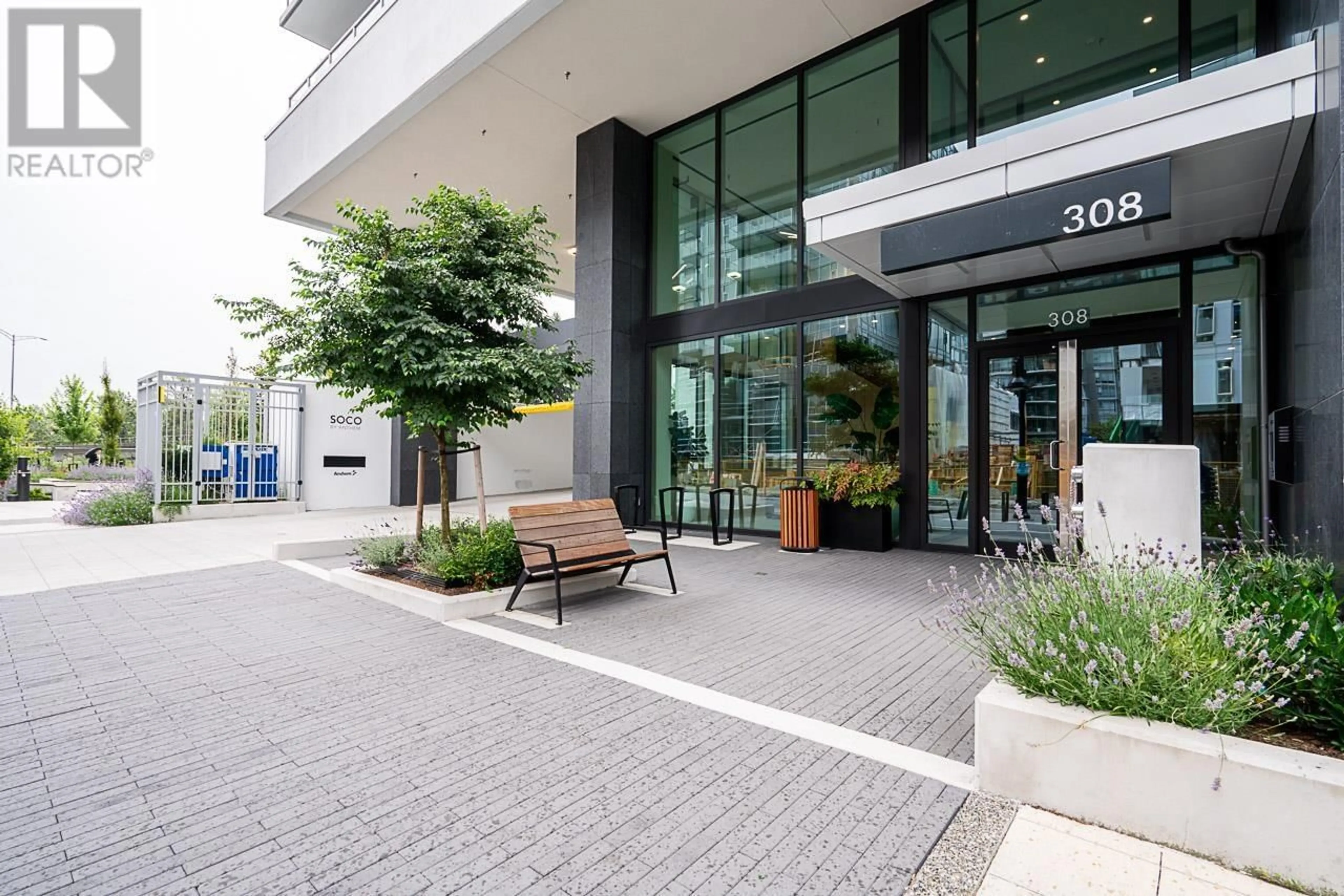 Patio, street for 2010 - 308 ALDERSON AVENUE, Coquitlam British Columbia V3K0J2