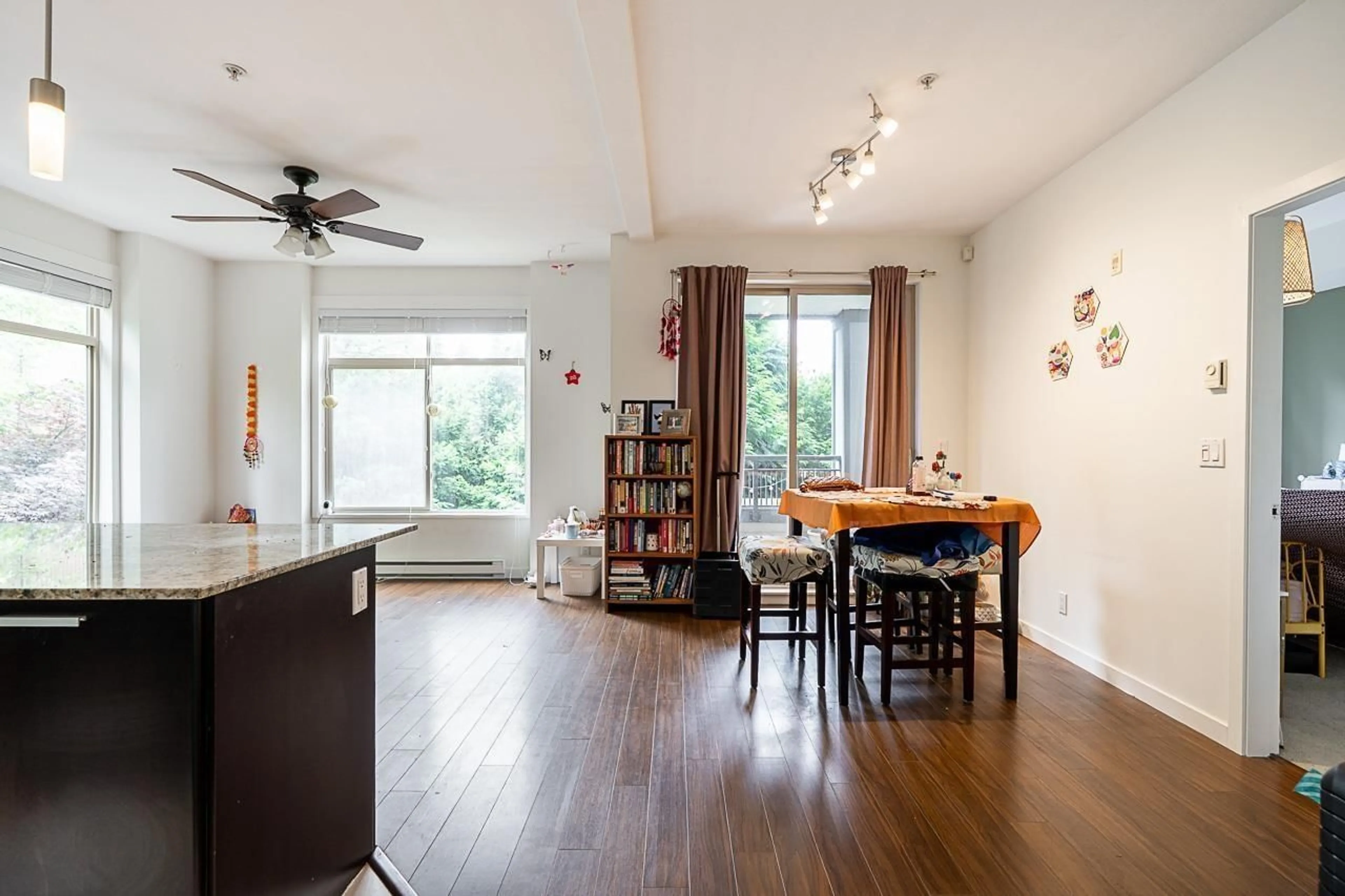Unknown for 205 - 10455 UNIVERSITY, Surrey British Columbia V3T0A5