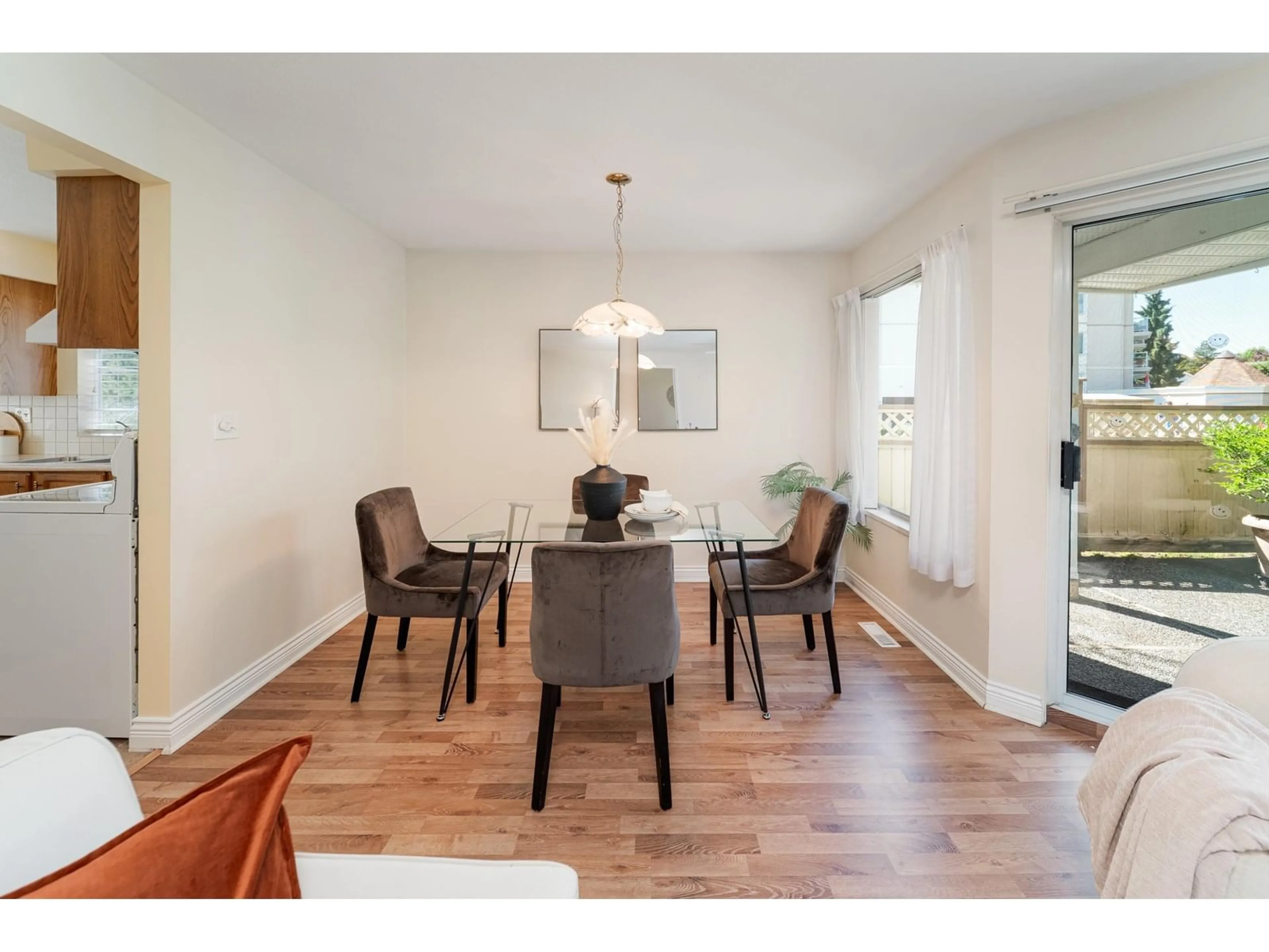Dining room, wood/laminate floor for 19 - 9259 122, Surrey British Columbia V3V7R3