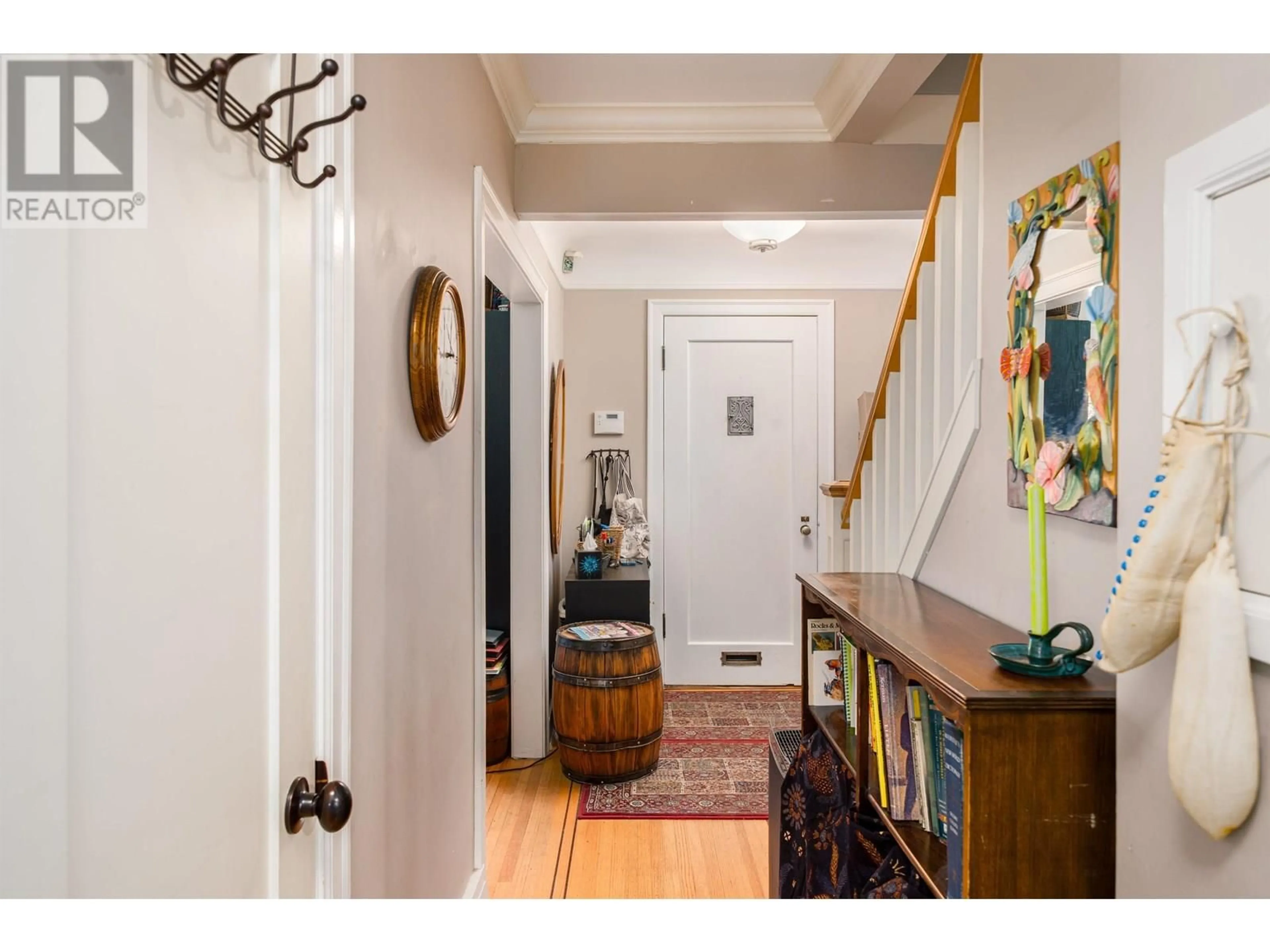 Indoor entryway for 3540 37TH AVENUE, Vancouver British Columbia V6N2V8