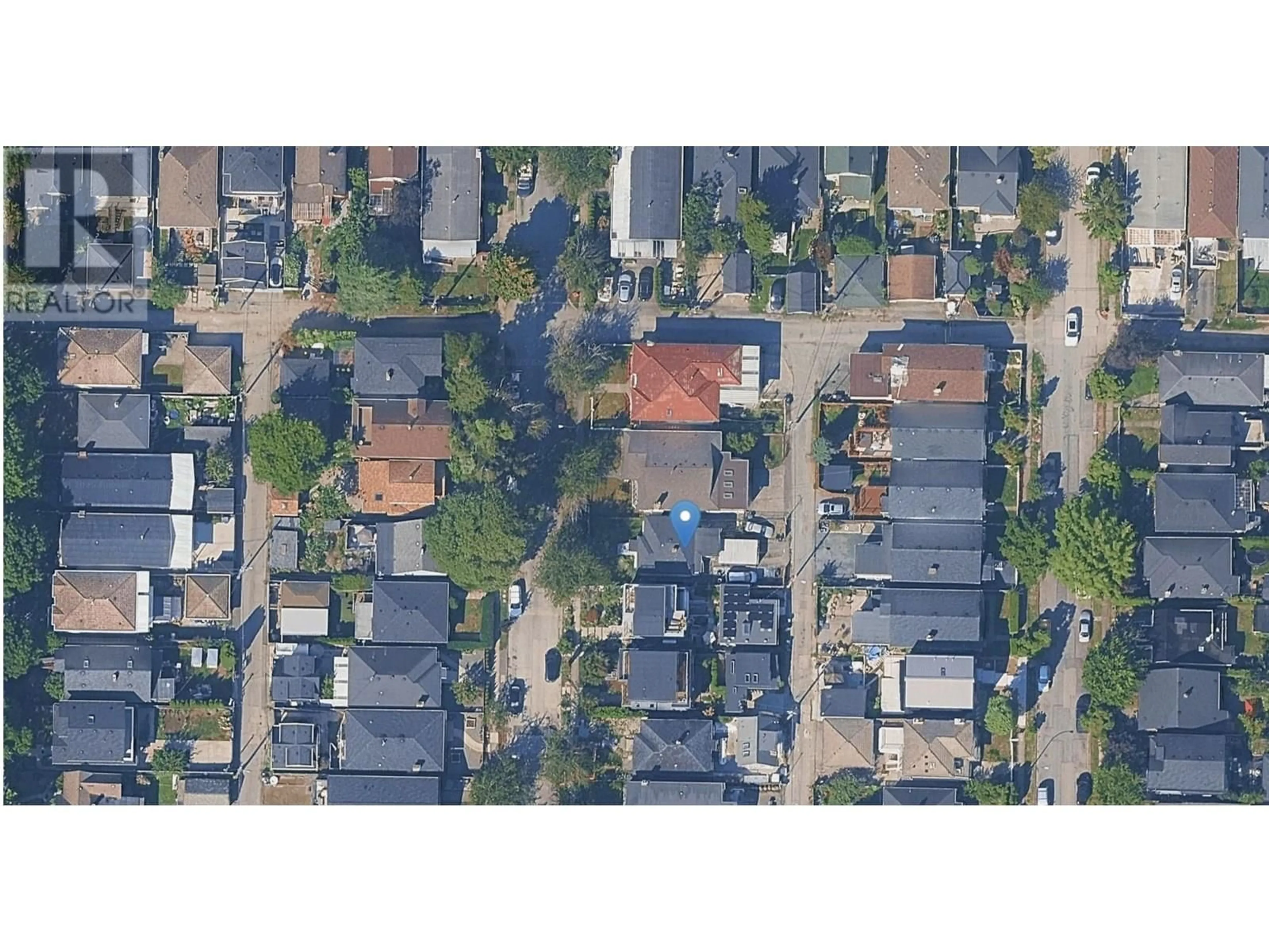 A pic from outside/outdoor area/front of a property/back of a property/a pic from drone, street for 4974 PRINCE ALBERT STREET, Vancouver British Columbia V5W3C6