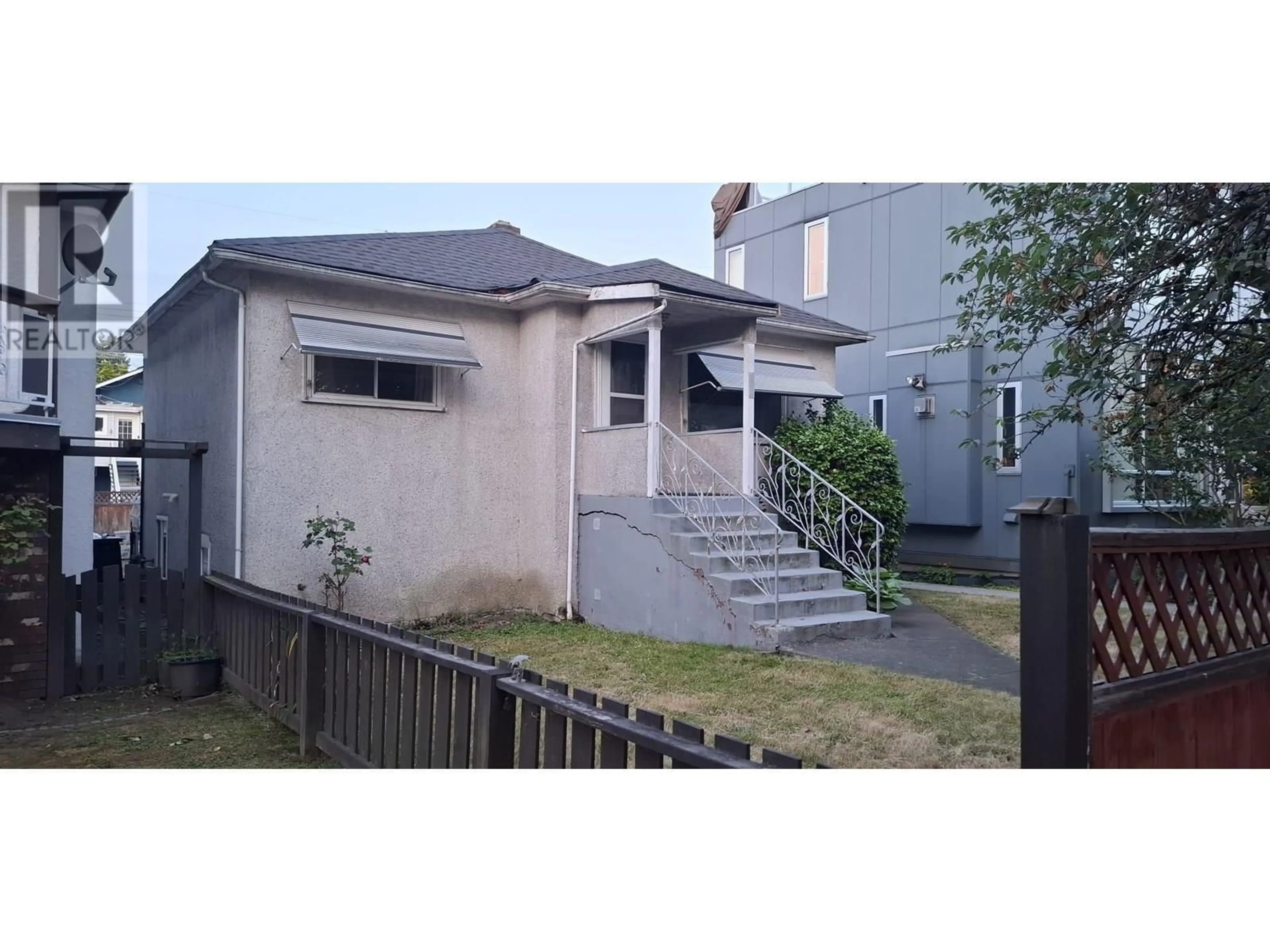 Unknown for 4974 PRINCE ALBERT STREET, Vancouver British Columbia V5W3C6