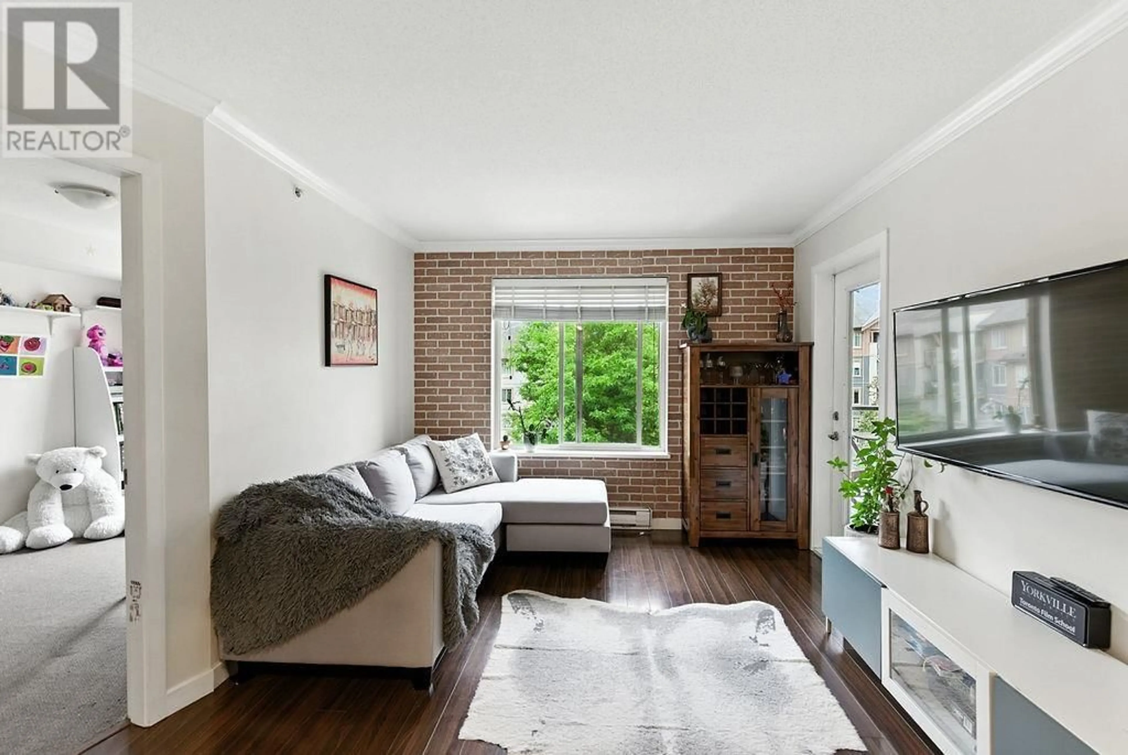 Living room with furniture, unknown for 3416 - 240 SHERBROOKE STREET, New Westminster British Columbia V3L0A4