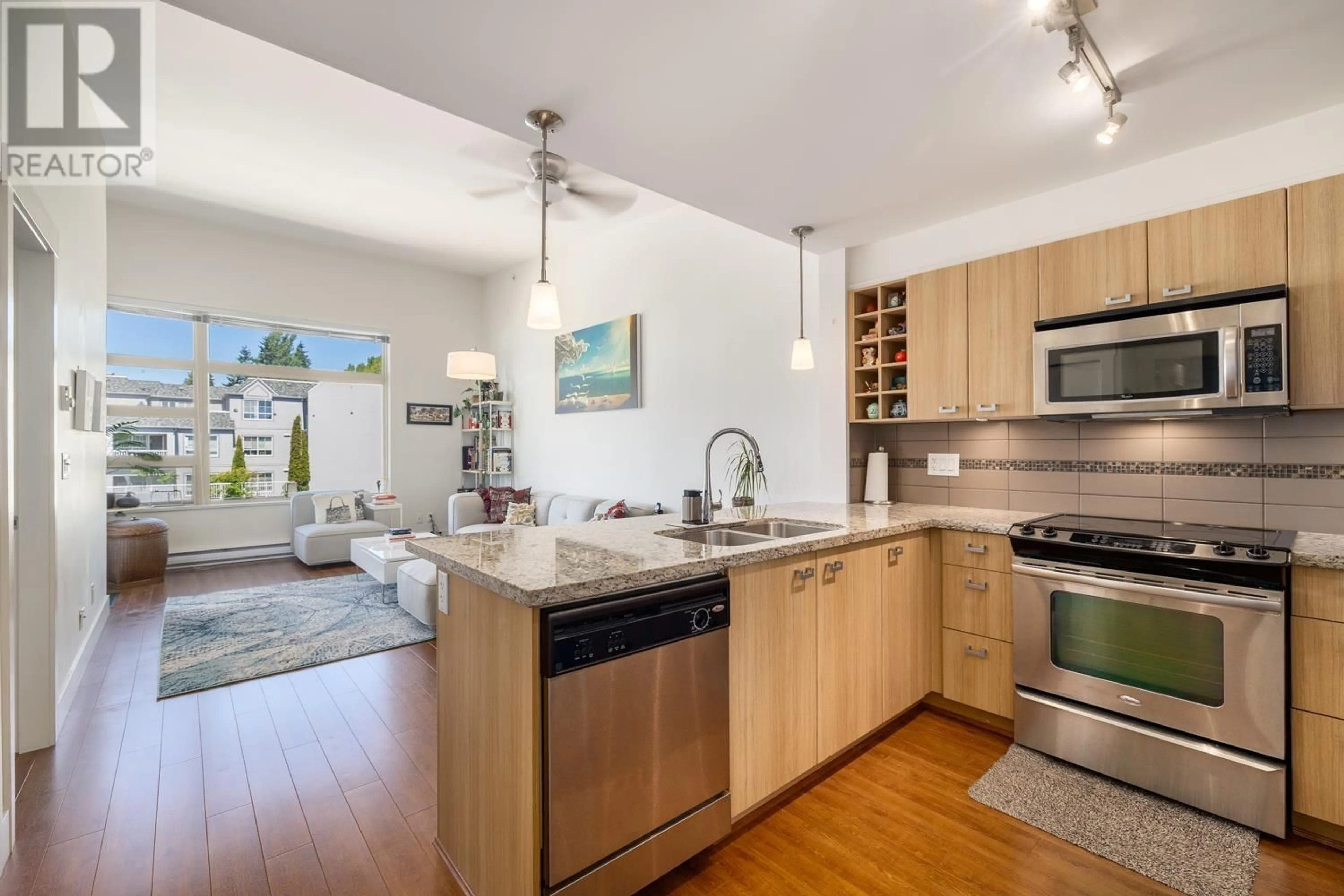 Open concept kitchen, unknown for 308 - 709 TWELFTH STREET, New Westminster British Columbia V3M4J7
