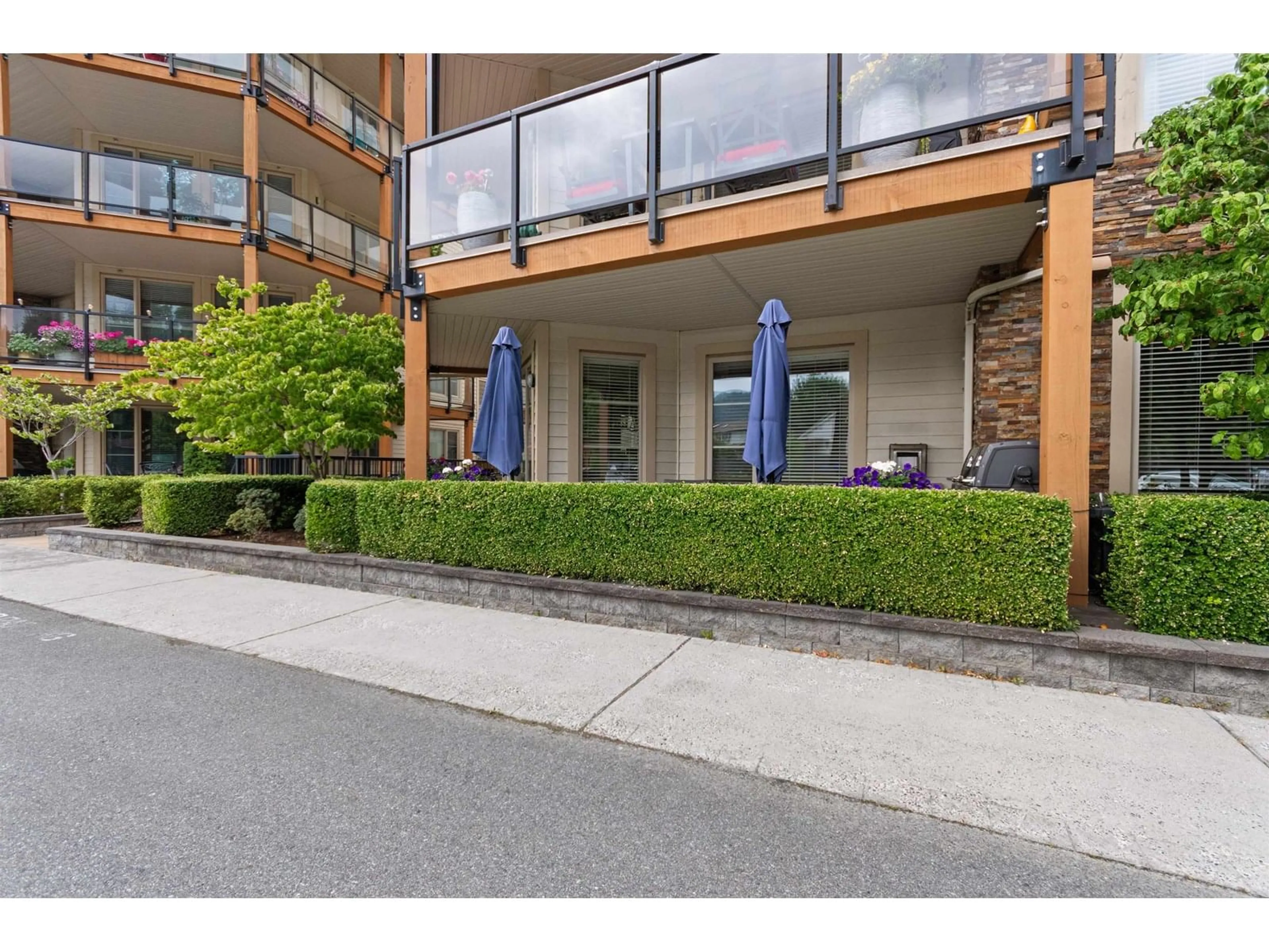 Unknown for 102 - 45750 KEITH WILSON ROAD, Chilliwack British Columbia V2R0X3