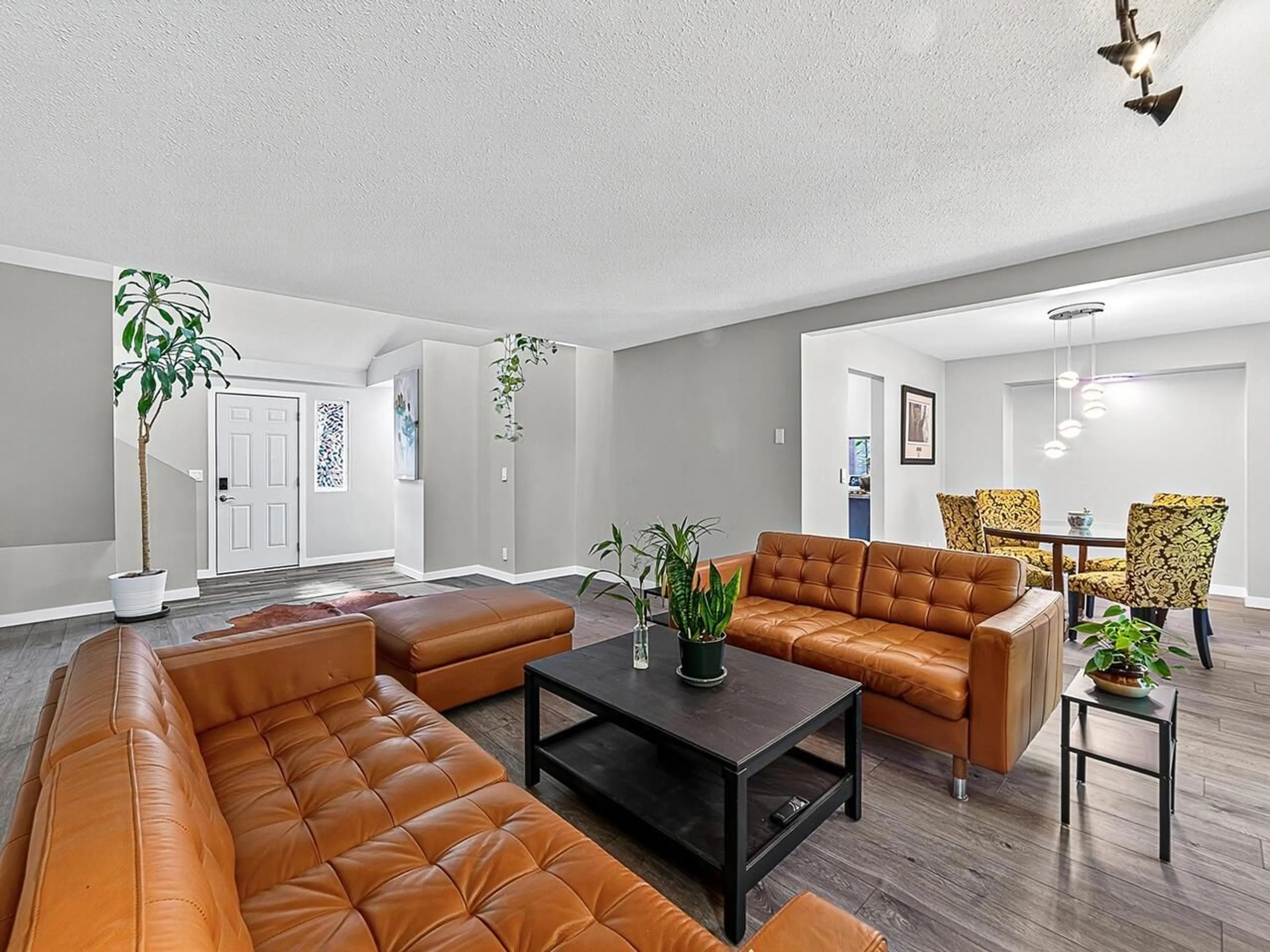 Living room with furniture, unknown for 6941 WESTVIEW, Delta British Columbia V4E2L7