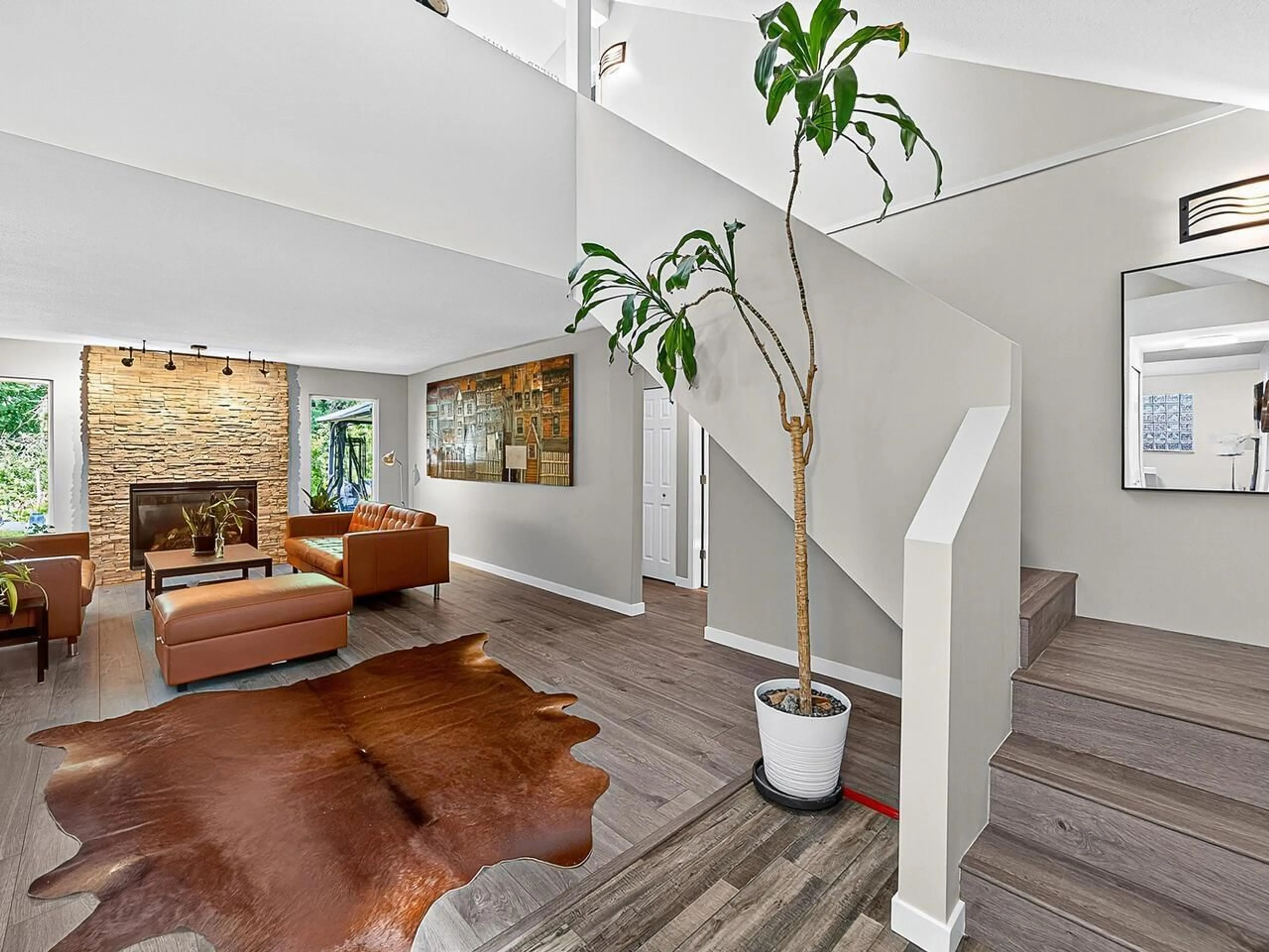 Indoor entryway for 6941 WESTVIEW, Delta British Columbia V4E2L7