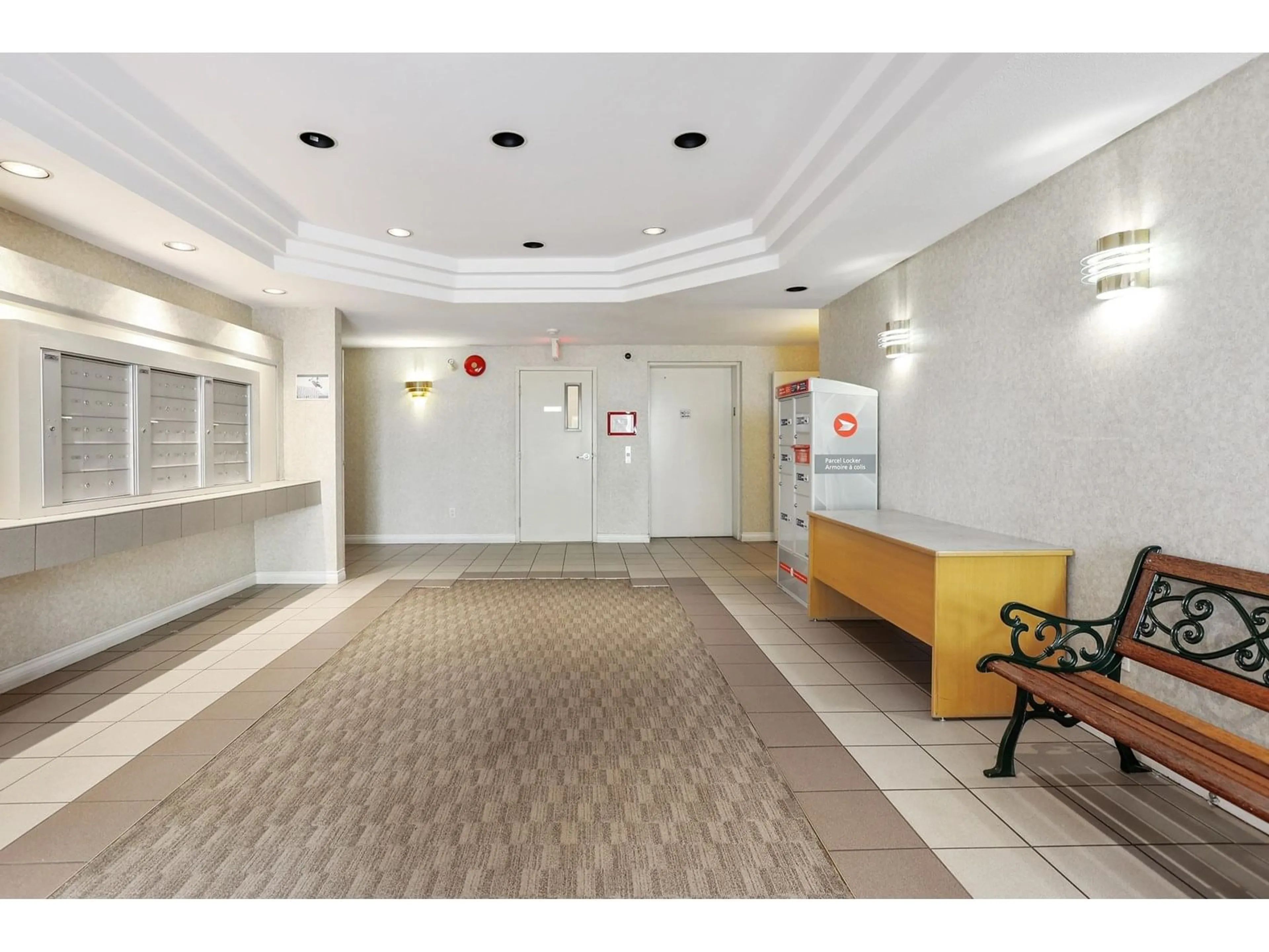 Indoor foyer for 302 - 14980 101A, Surrey British Columbia V3R0T1