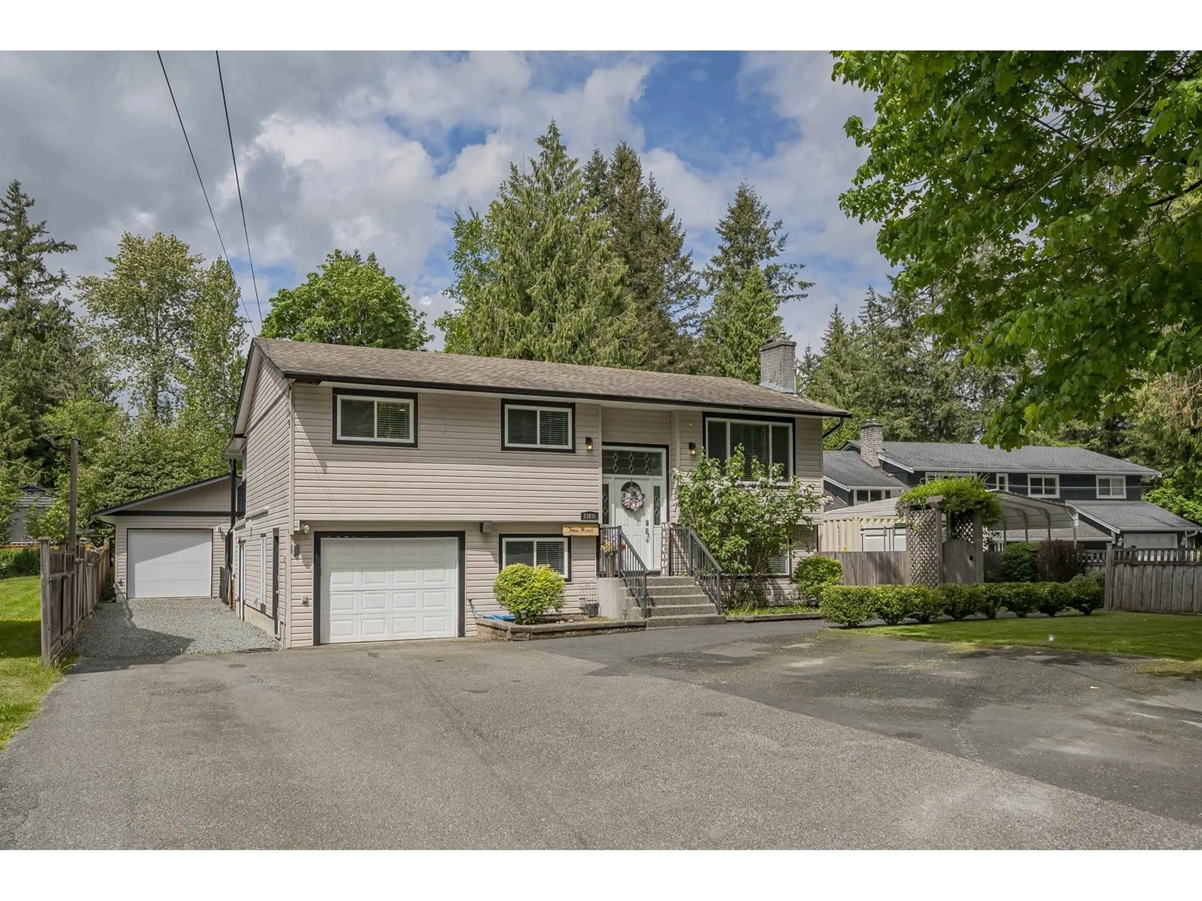Home with vinyl exterior material, street for 25035 10, Langley British Columbia V4W2S7