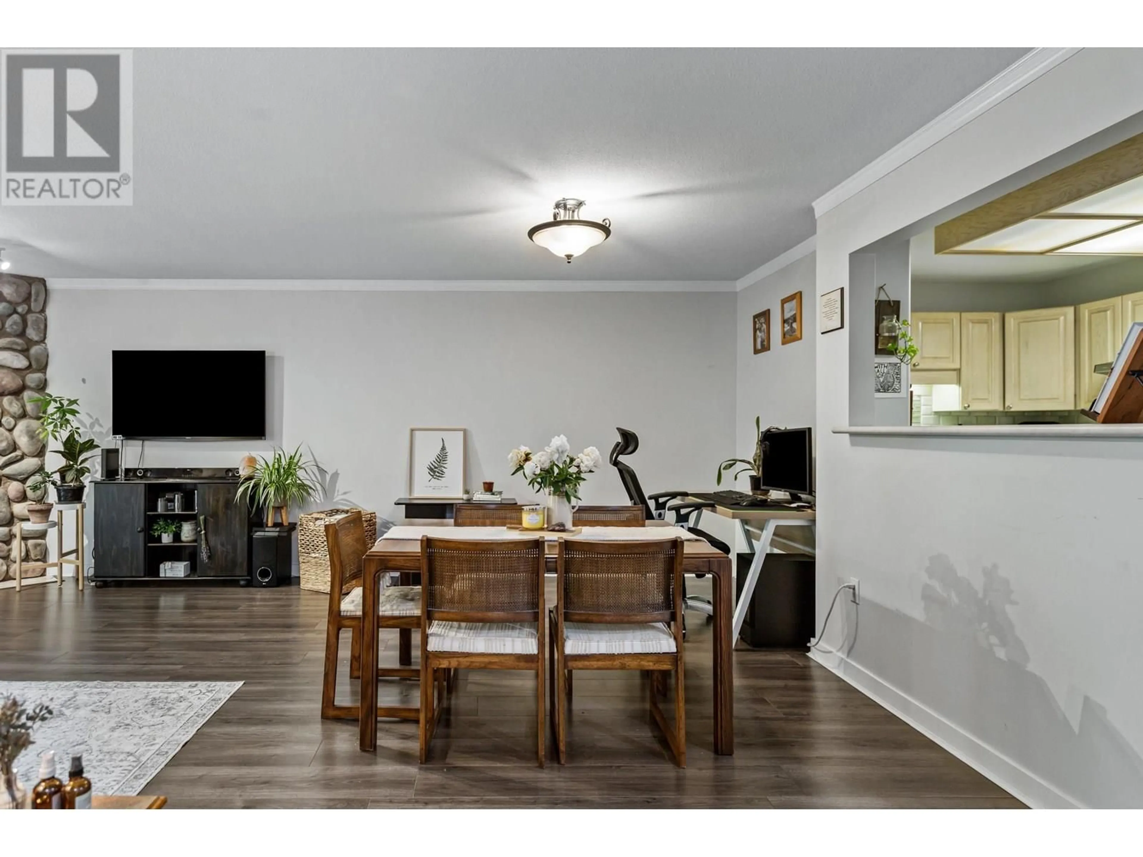 Dining room, wood/laminate floor for 31 - 12071 232B STREET, Maple Ridge British Columbia V2X0Z7