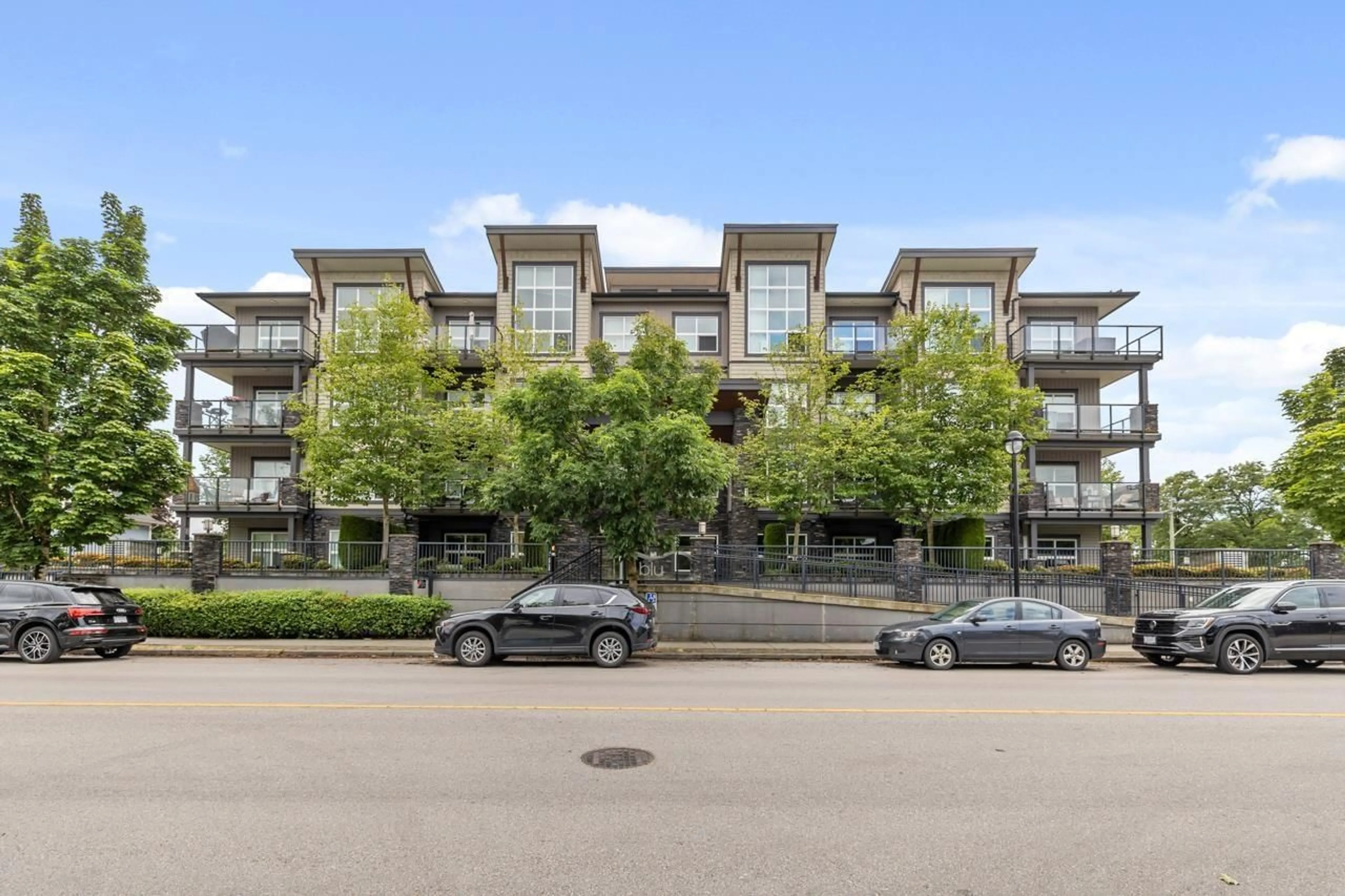 Patio, unknown for 204 - 20630 DOUGLAS, Langley British Columbia V3A4B8