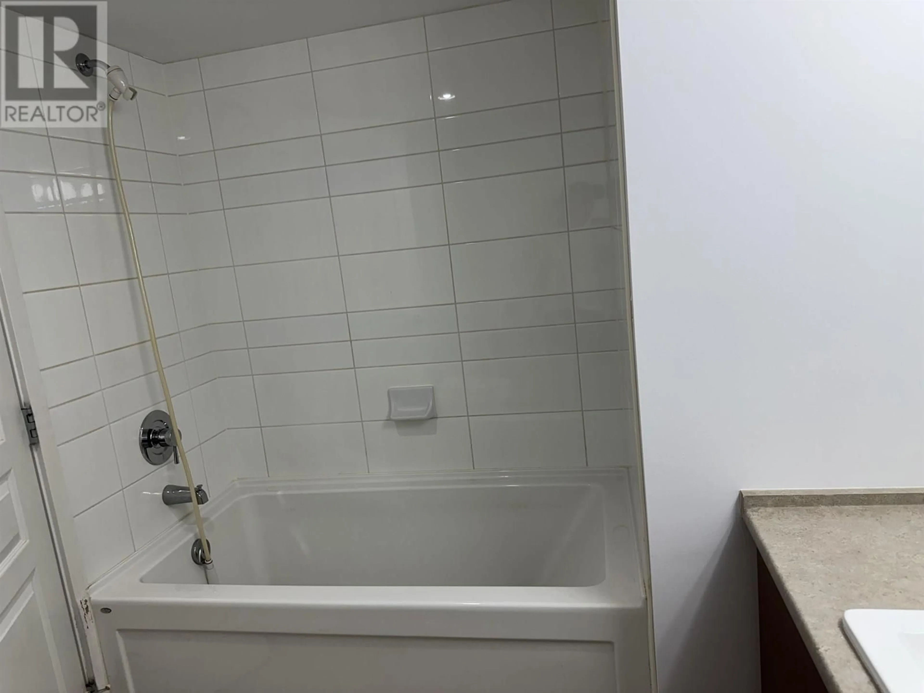 Standard bathroom, unknown for 317 - 9399 TOMICKI AVENUE, Richmond British Columbia V6X0H6
