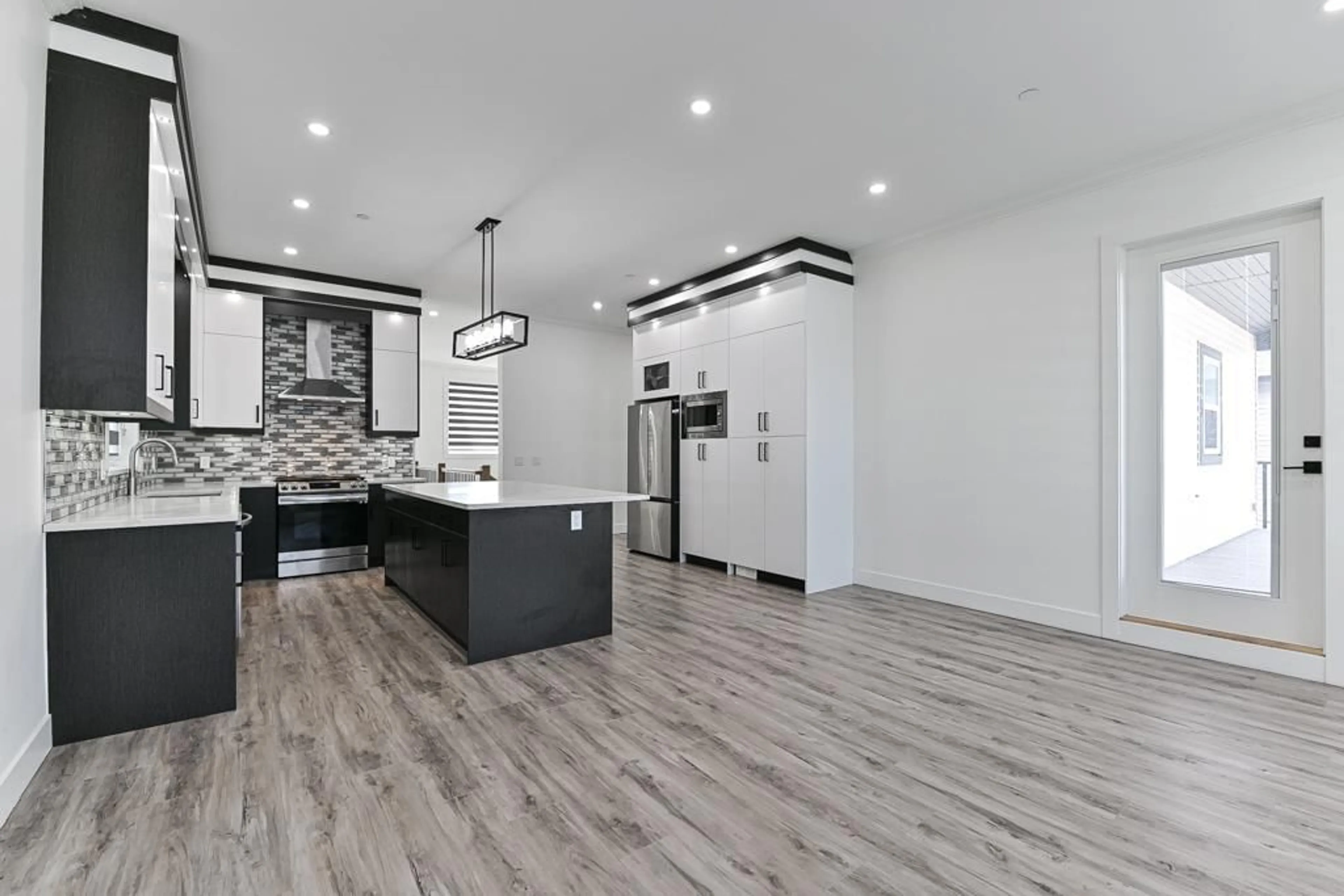 Open concept kitchen, unknown for 32741 CARTER, Mission British Columbia V4S1A1