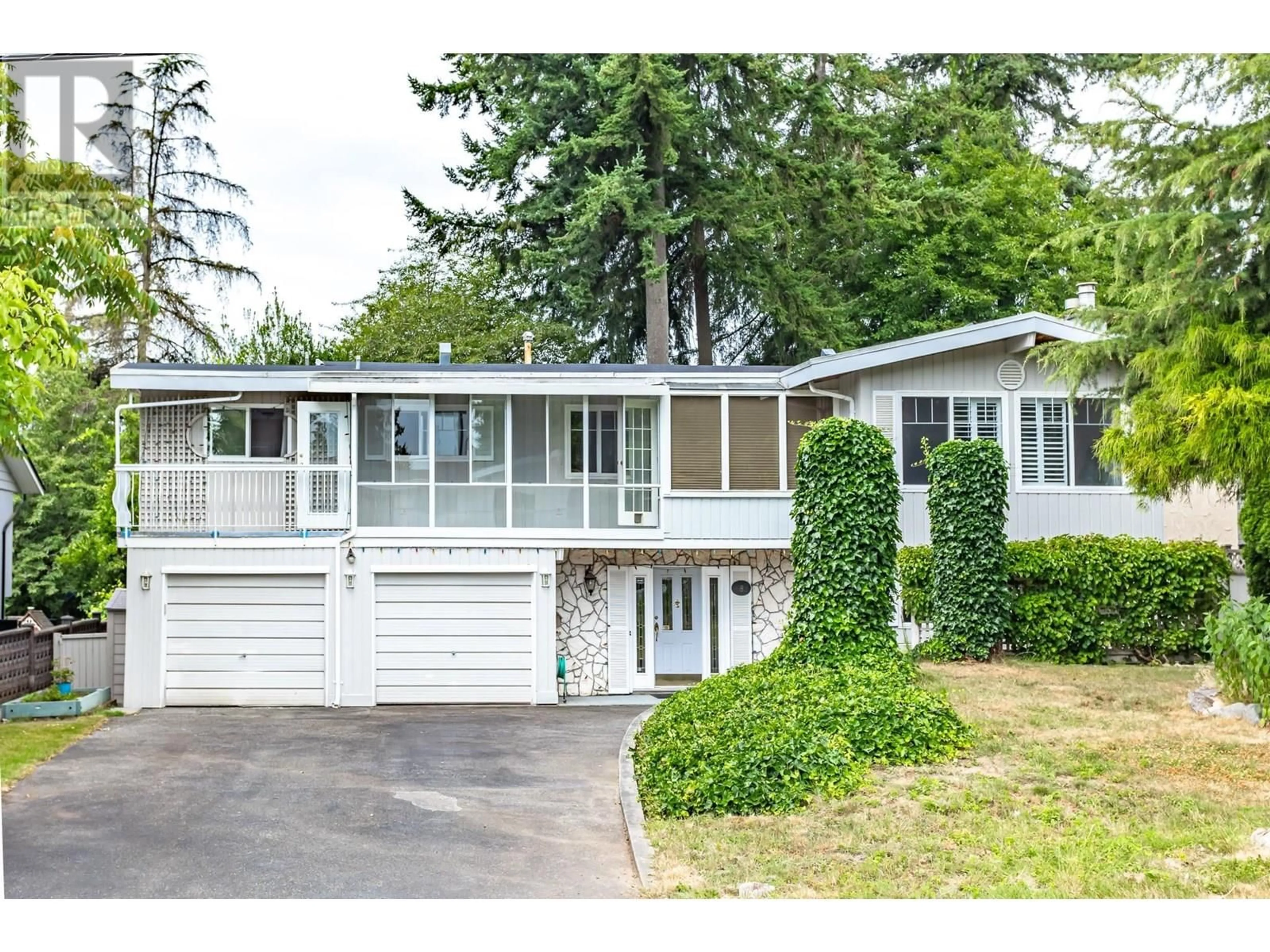 Home with vinyl exterior material, street for 682 FOLSOM STREET, Coquitlam British Columbia V3J5A5
