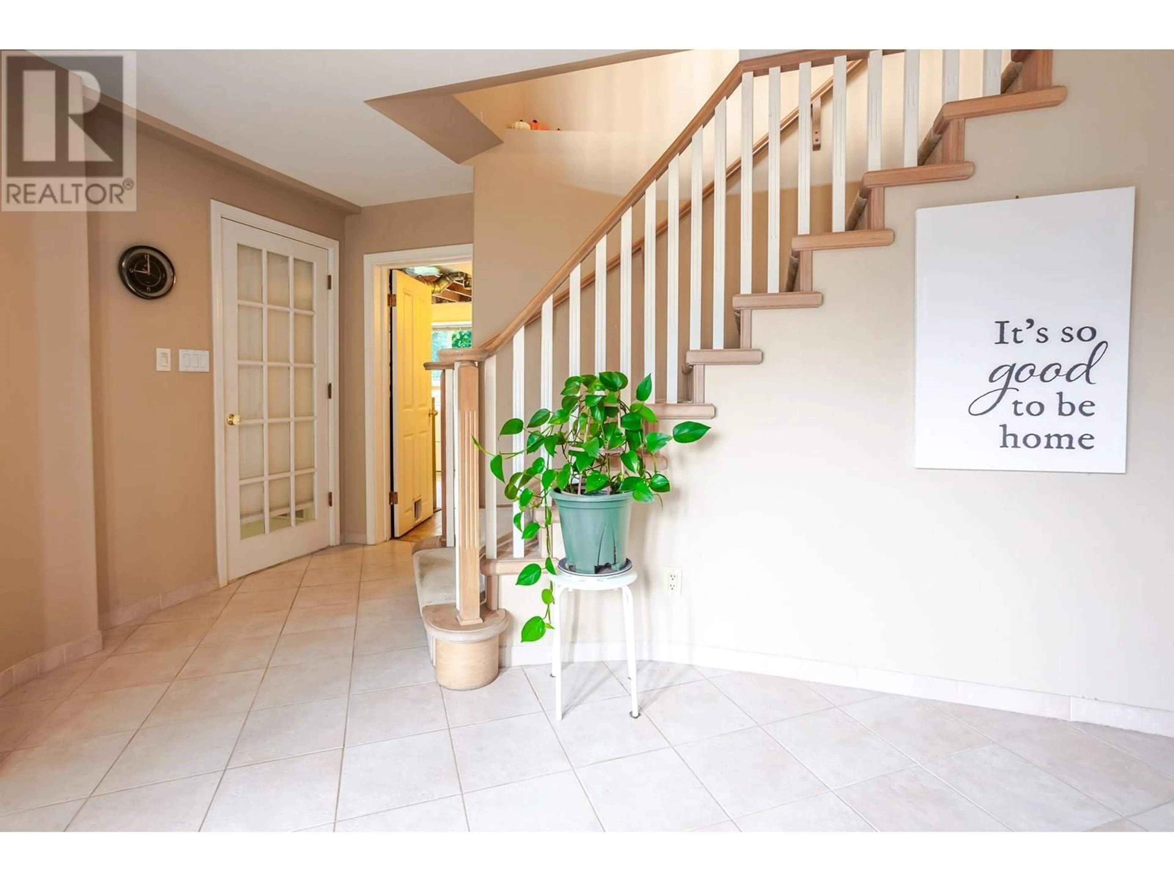 Indoor entryway for 682 FOLSOM STREET, Coquitlam British Columbia V3J5A5