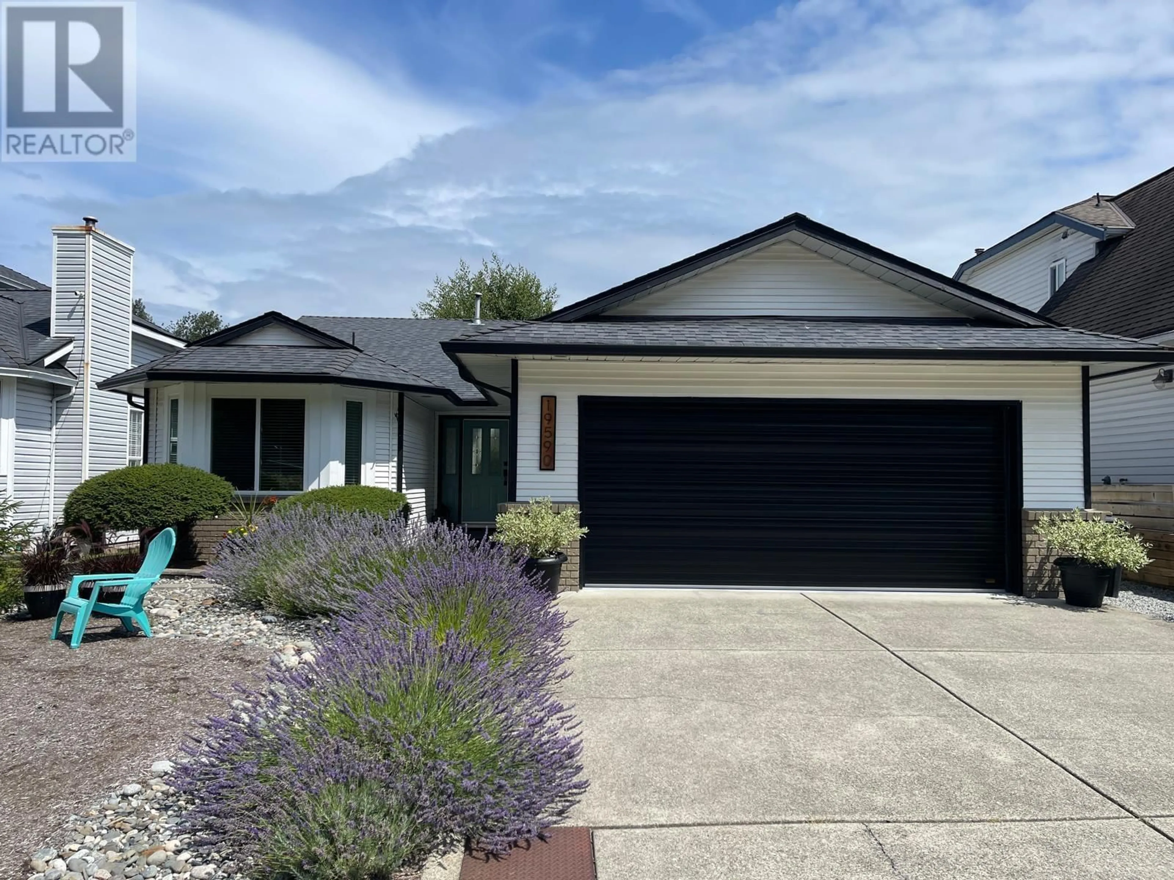 A pic from outside/outdoor area/front of a property/back of a property/a pic from drone, street for 19590 SOMERSET DRIVE, Pitt Meadows British Columbia V3Y2L4