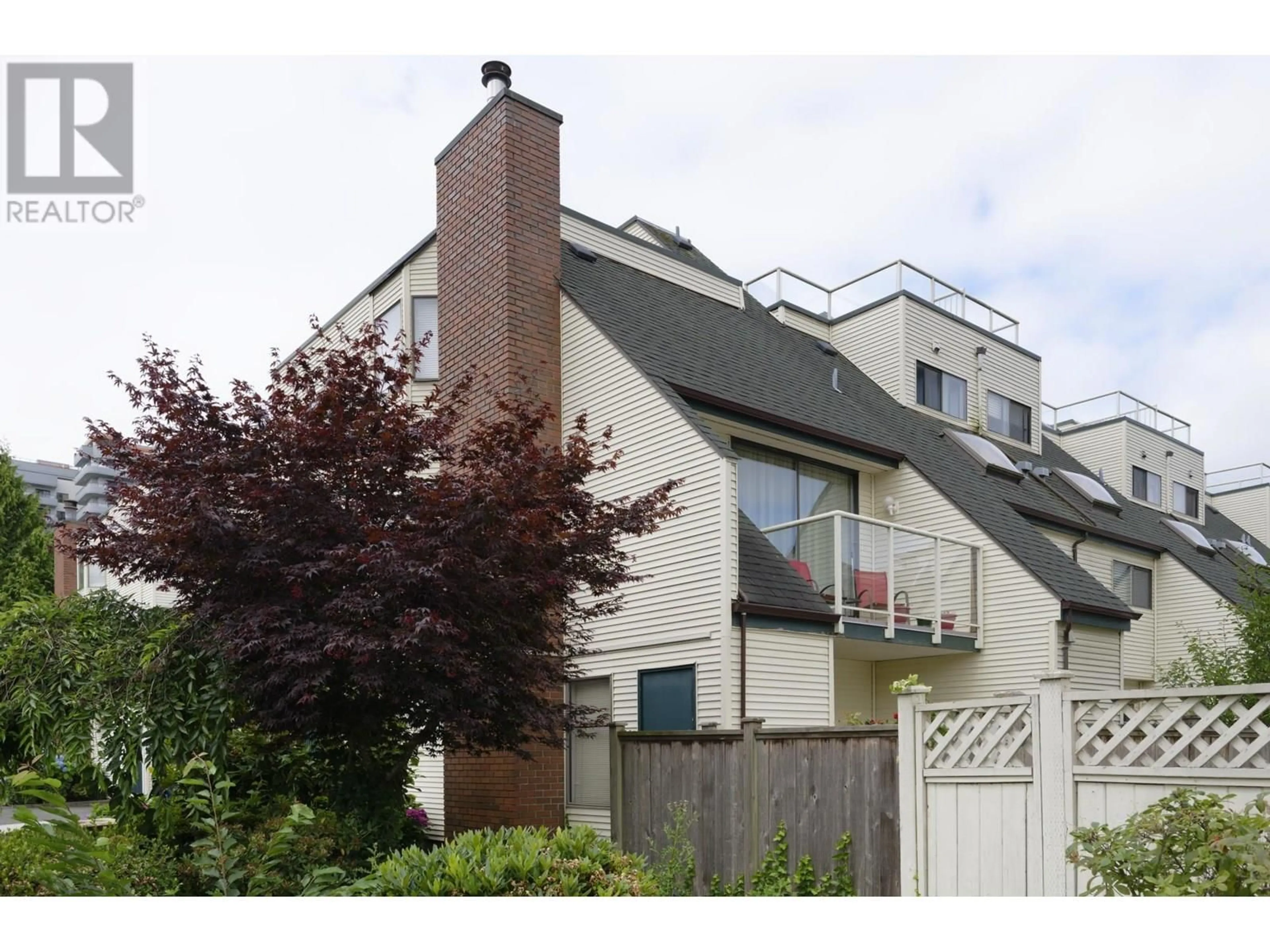 Home with vinyl exterior material, street for 1 - 6431 COONEY ROAD, Richmond British Columbia V6Y2J5