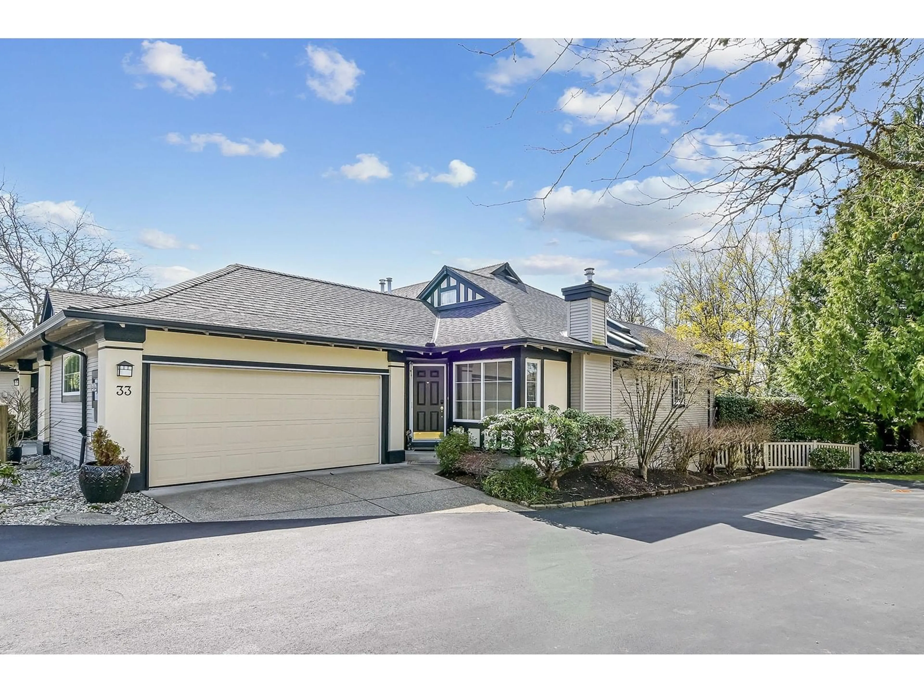 A pic from outside/outdoor area/front of a property/back of a property/a pic from drone, street for 33 - 17917 68, Surrey British Columbia V3S9C8