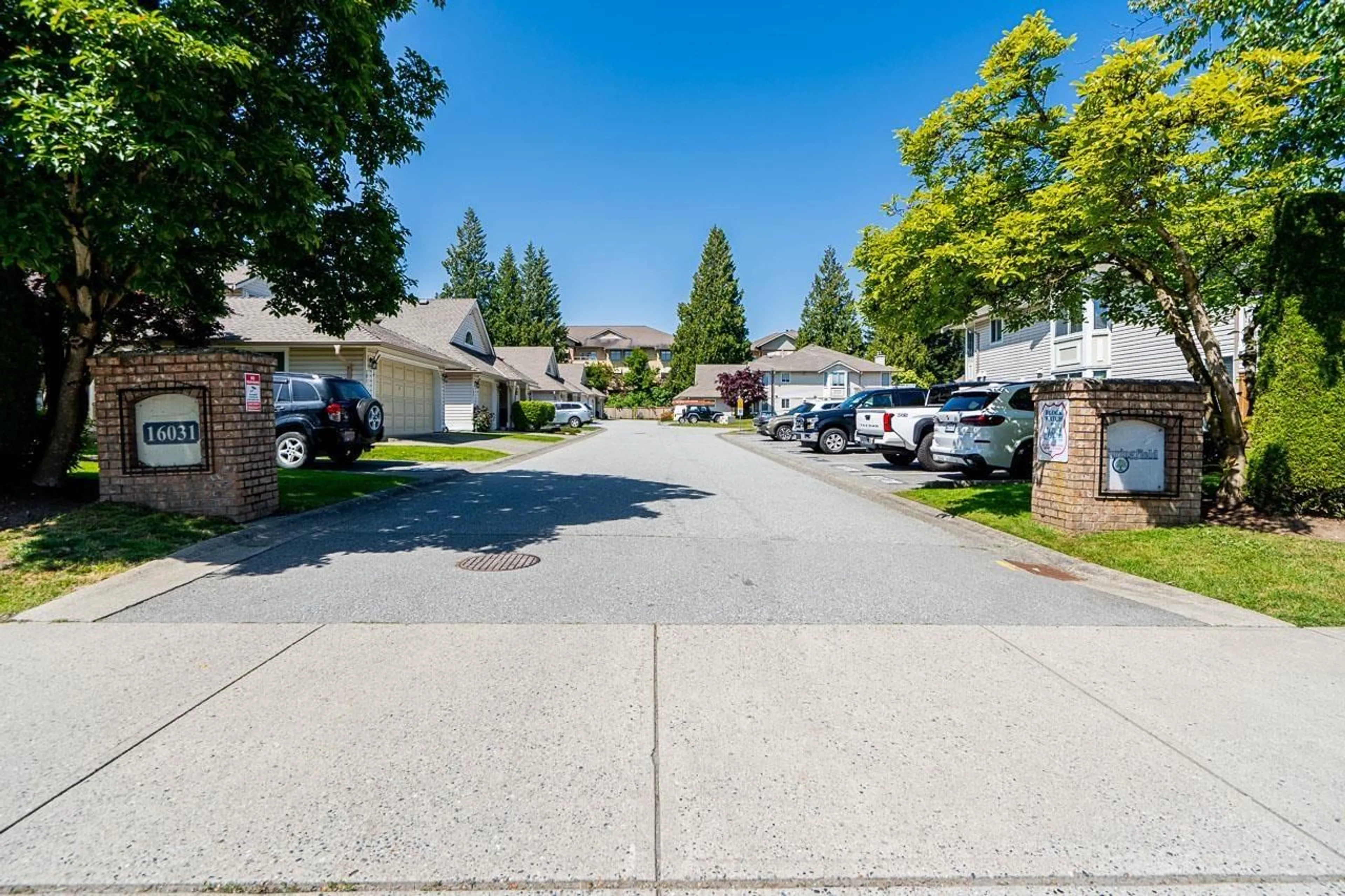 Unknown for 213 - 16031 82, Surrey British Columbia V4N0N4