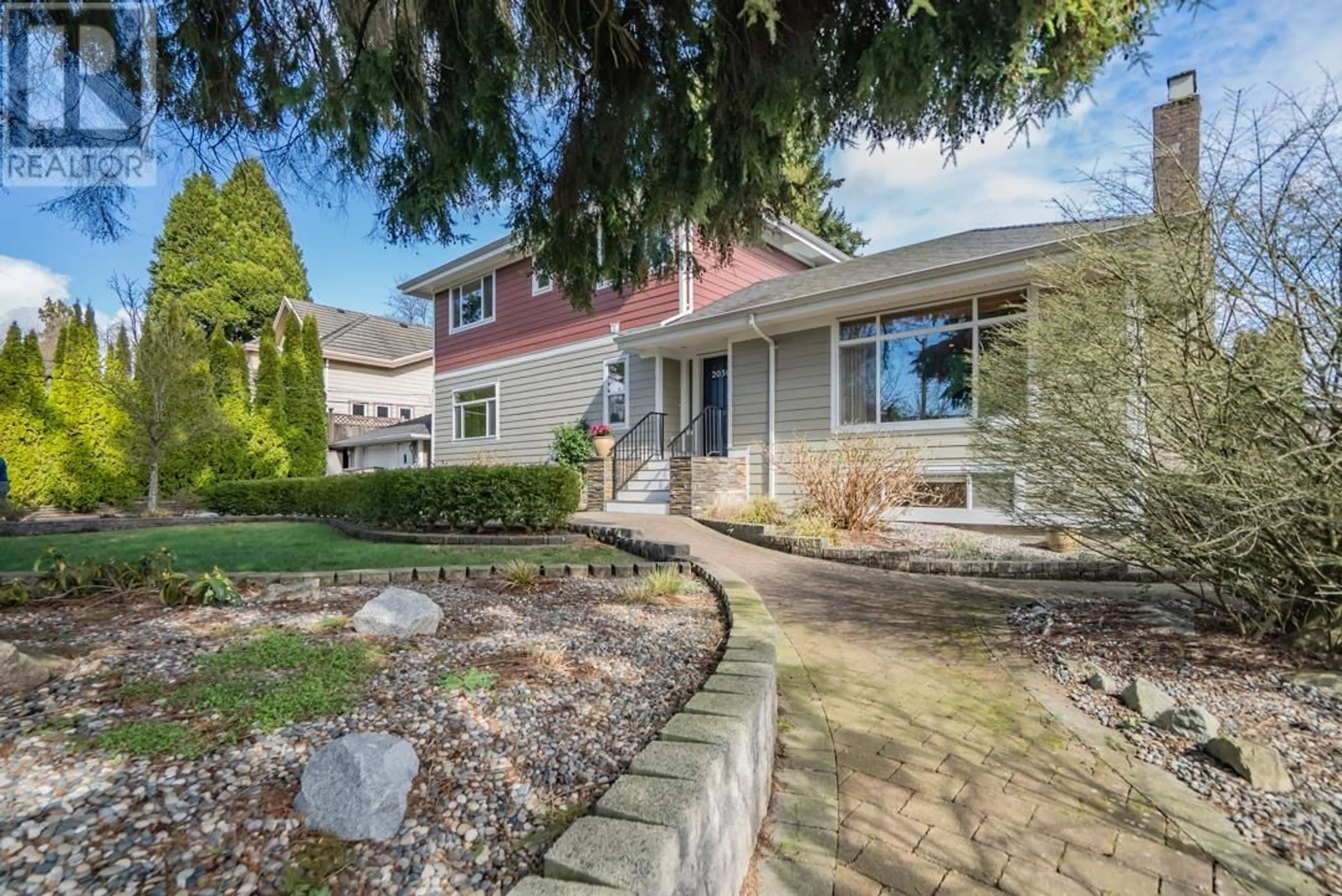Unknown for 2050 SPERLING AVENUE, Burnaby British Columbia V5B4K5