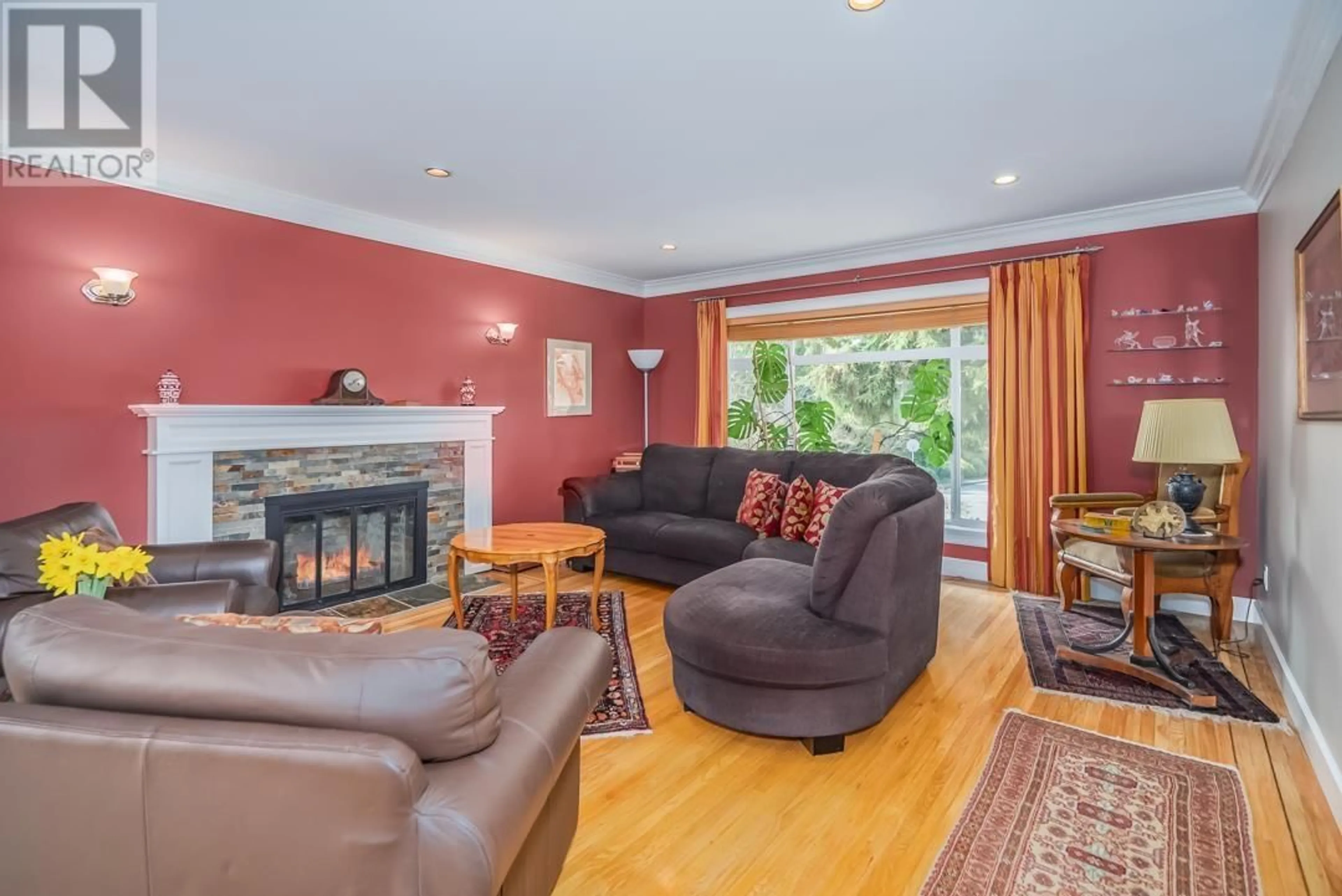 Living room with furniture, wood/laminate floor for 2050 SPERLING AVENUE, Burnaby British Columbia V5B4K5