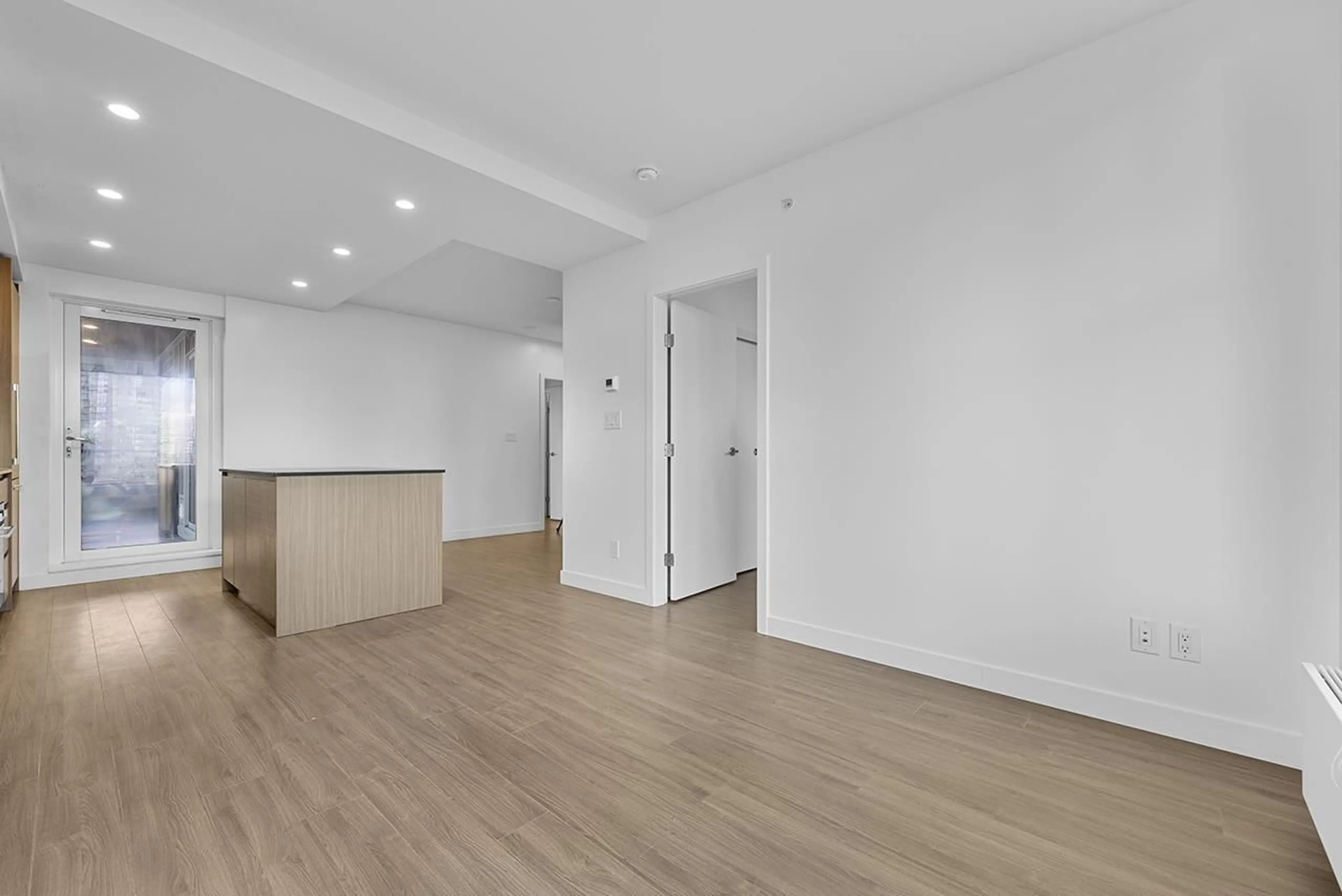 A pic of a room for 1809 - 13615 FRASER, Surrey British Columbia V3T0P7