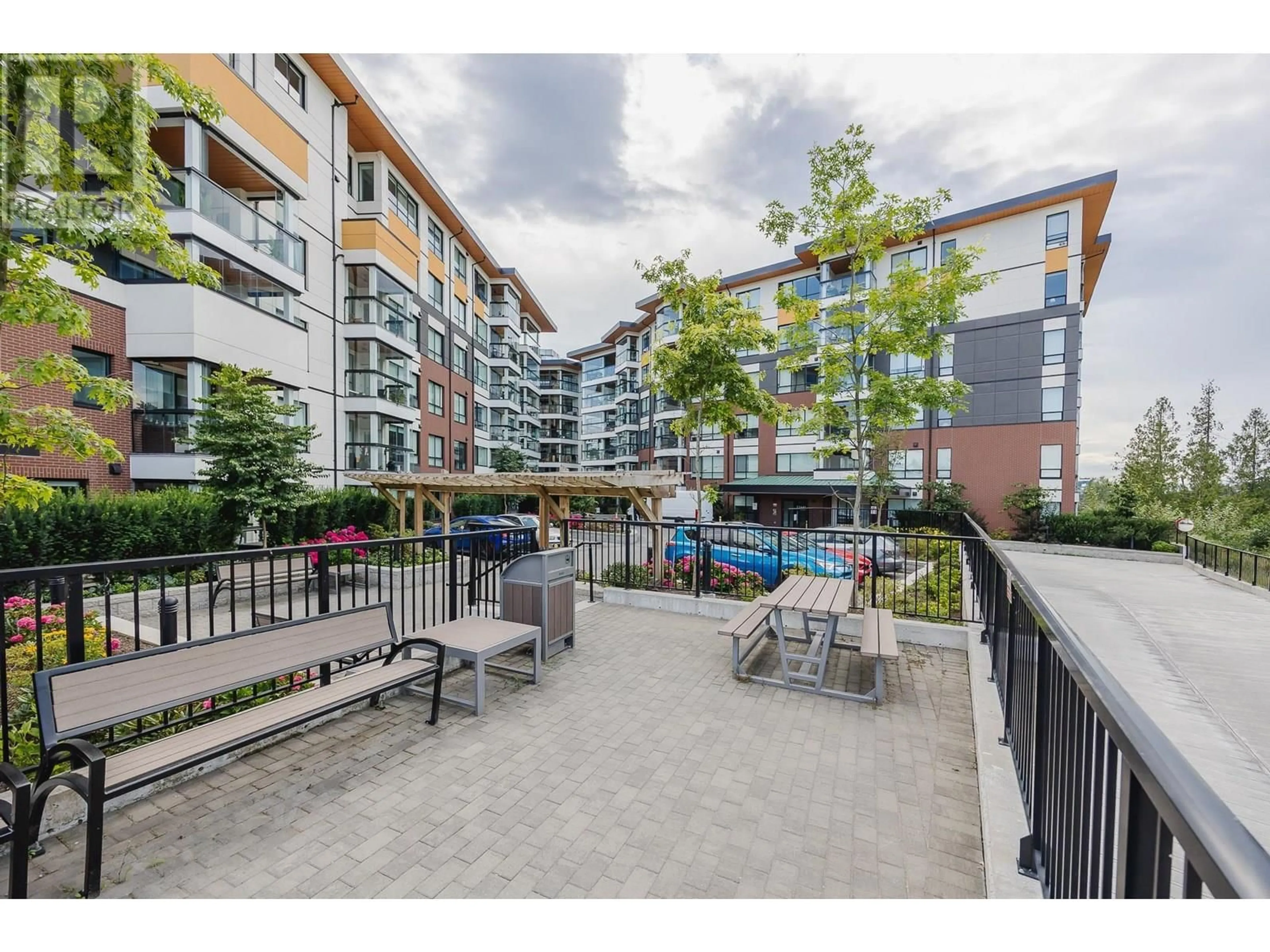 Patio, street for 209 - 11641 227 STREET, Maple Ridge British Columbia V2X9J6