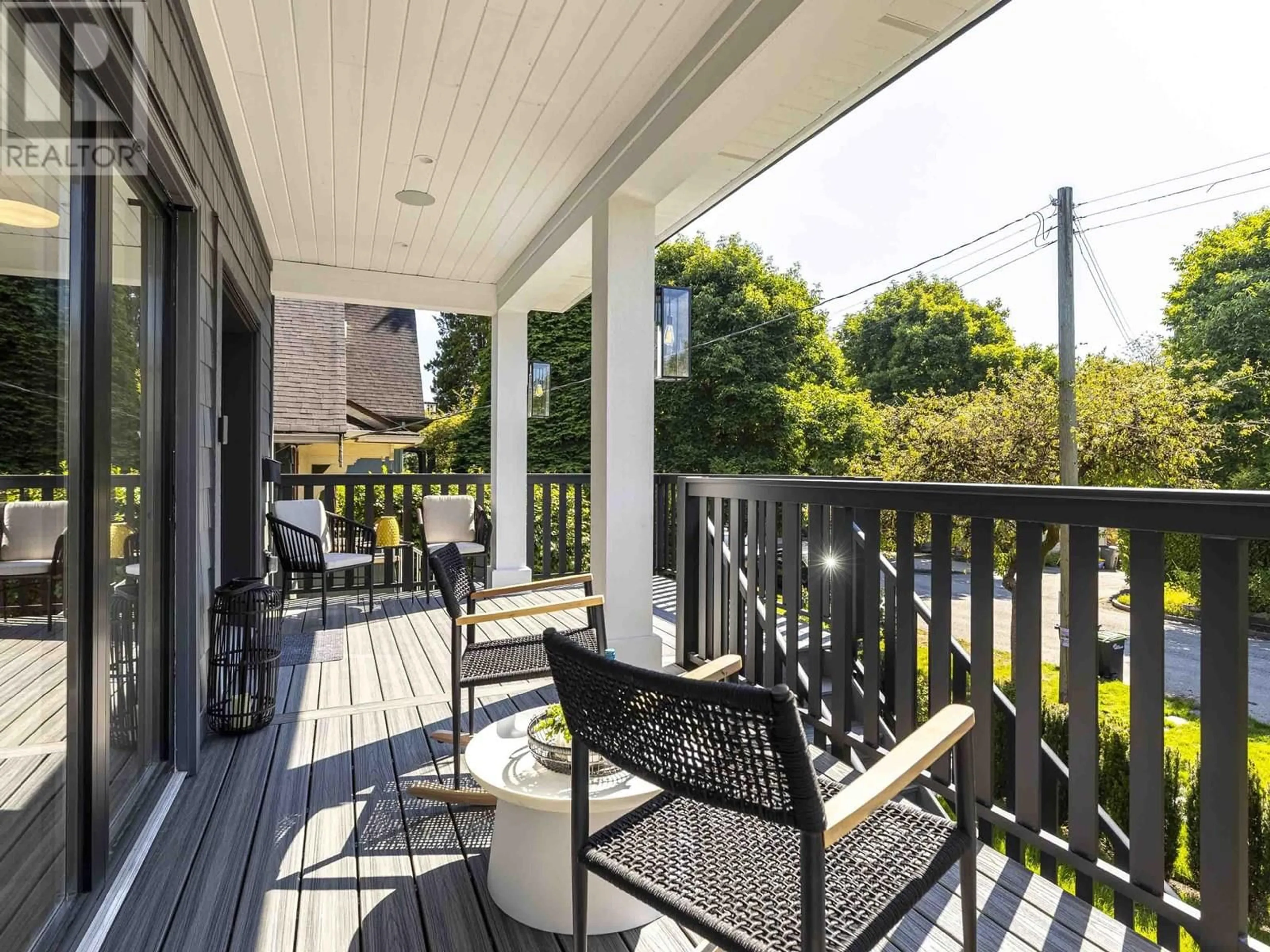 Patio, street for 1 - 3732 ONTARIO STREET, Vancouver British Columbia V5V3G2