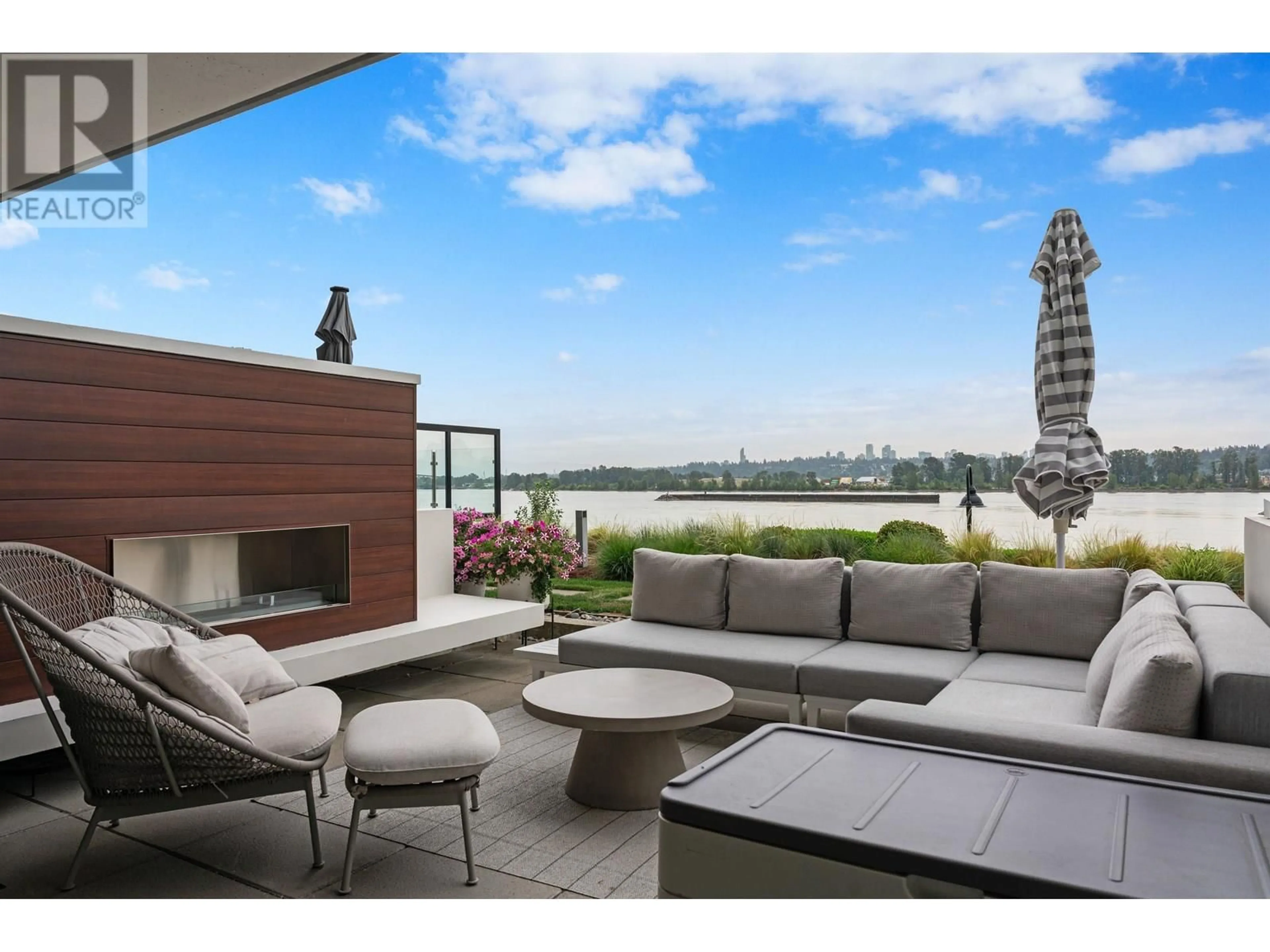 Patio, water/lake/river/ocean view for TH210 - 210 SALTER STREET, New Westminster British Columbia V3M0J9