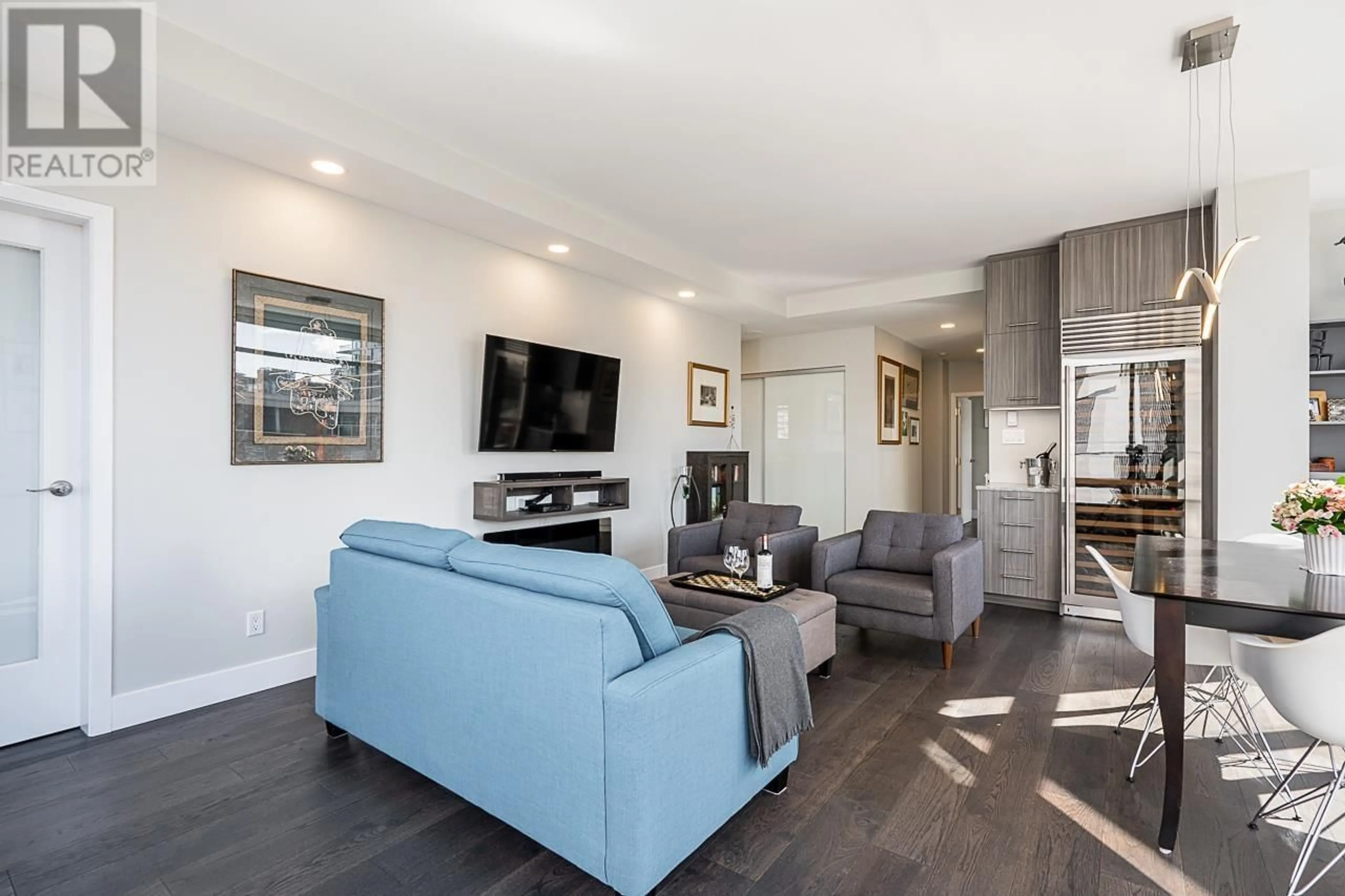 Living room with furniture, unknown for 4D - 1500 ALBERNI STREET, Vancouver British Columbia V6G3C9