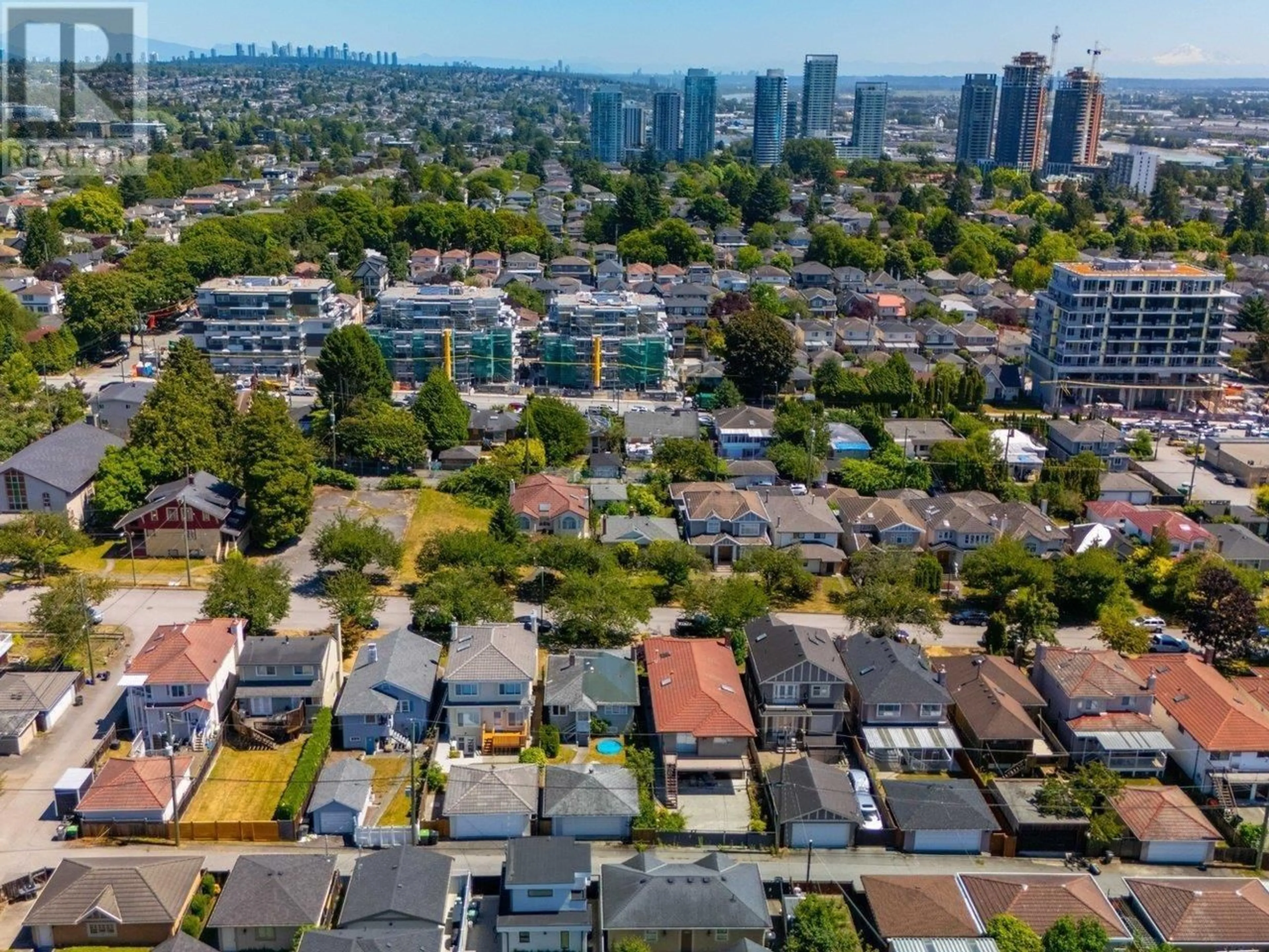 A pic from outside/outdoor area/front of a property/back of a property/a pic from drone, city buildings view from balcony for 8107 OSLER STREET, Vancouver British Columbia V6P4E3