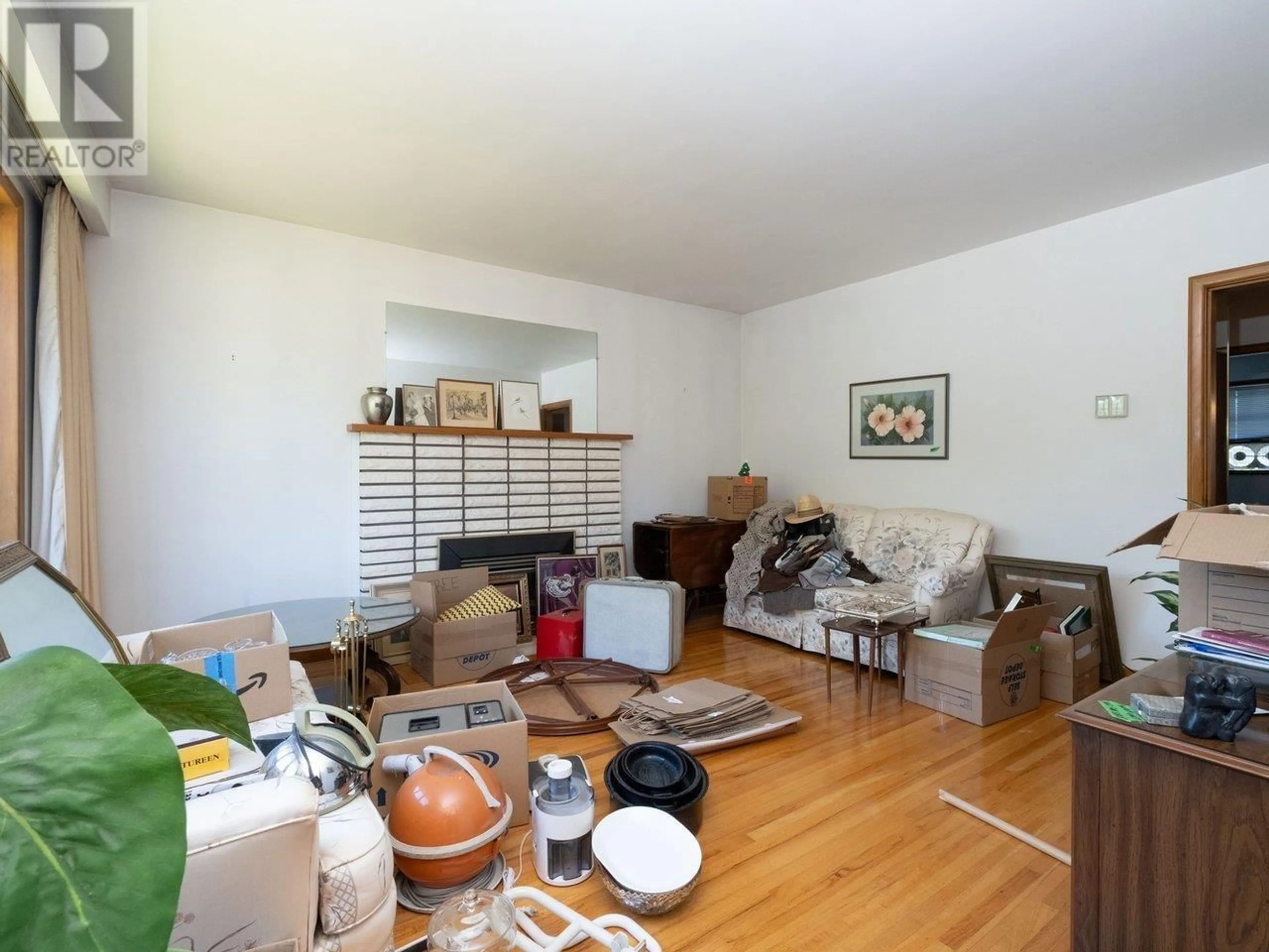 Living room with furniture, unknown for 8107 OSLER STREET, Vancouver British Columbia V6P4E3