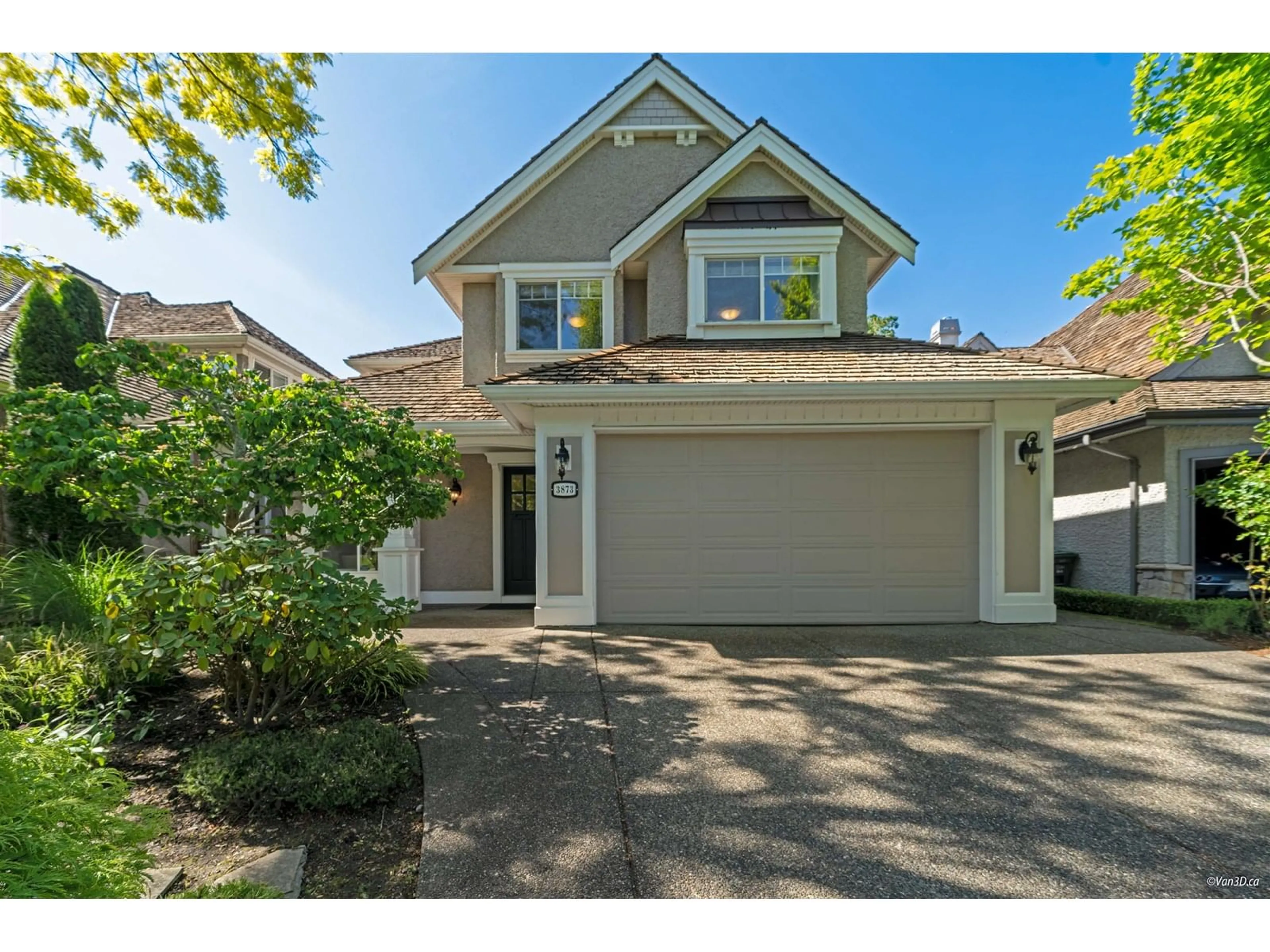 Home with vinyl exterior material, street for 3873 154, Surrey British Columbia V3Z0V3
