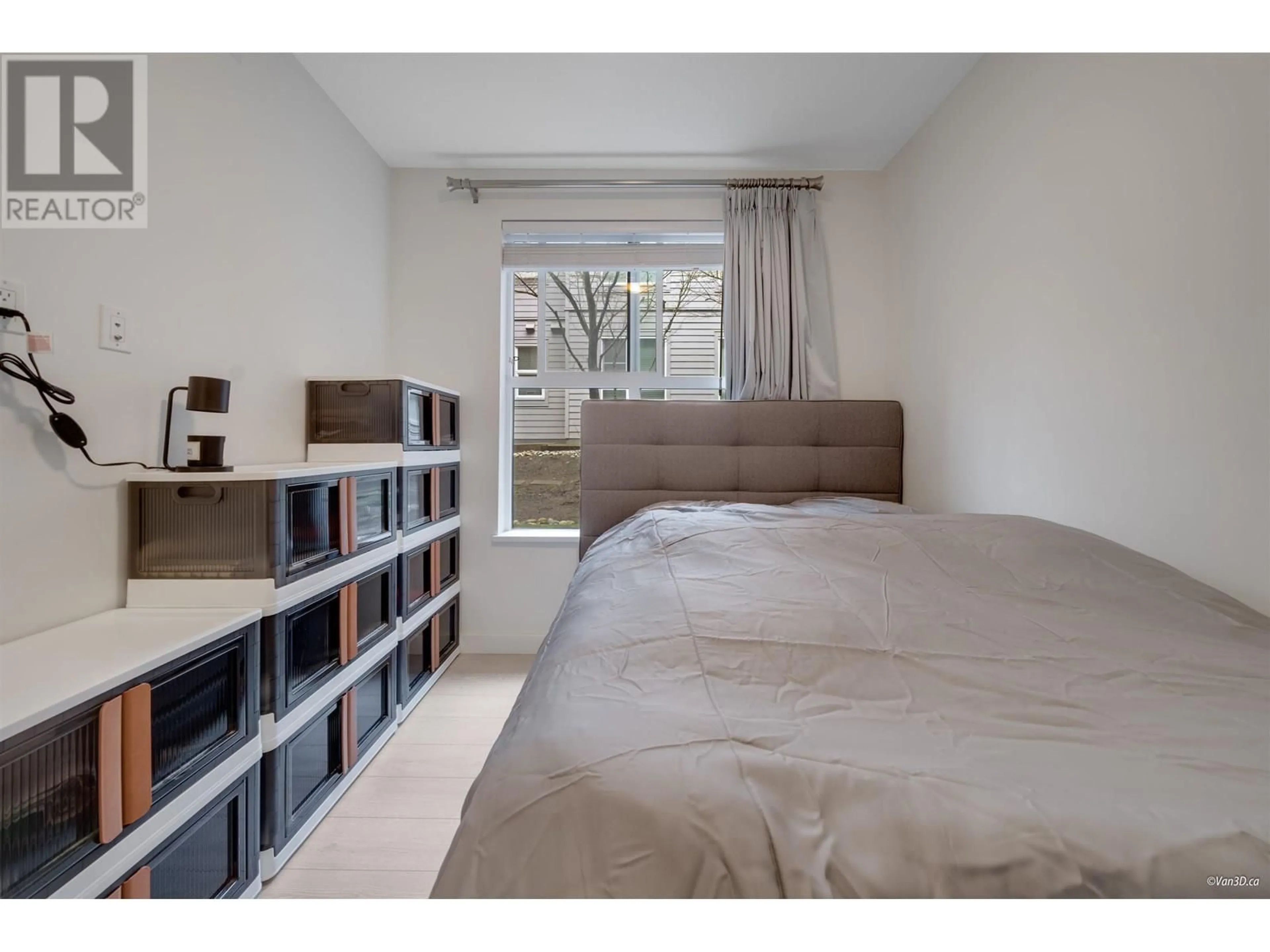 Bedroom with bed, unknown for 107 - 7988 YUKON STREET, Vancouver British Columbia V5X2Y7