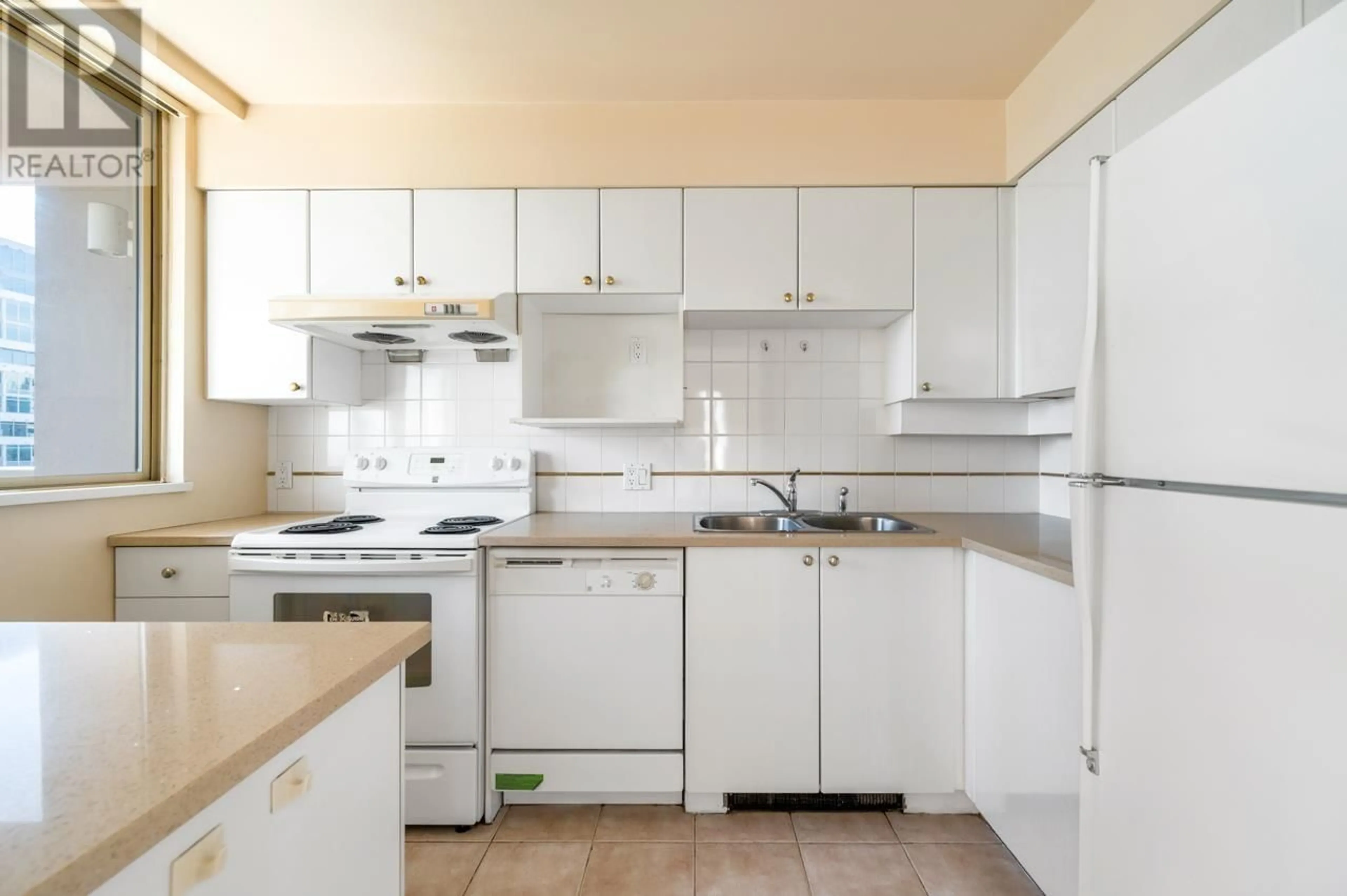 Standard kitchen, unknown for 803 - 8171 SABA ROAD, Richmond British Columbia V6Y4B3