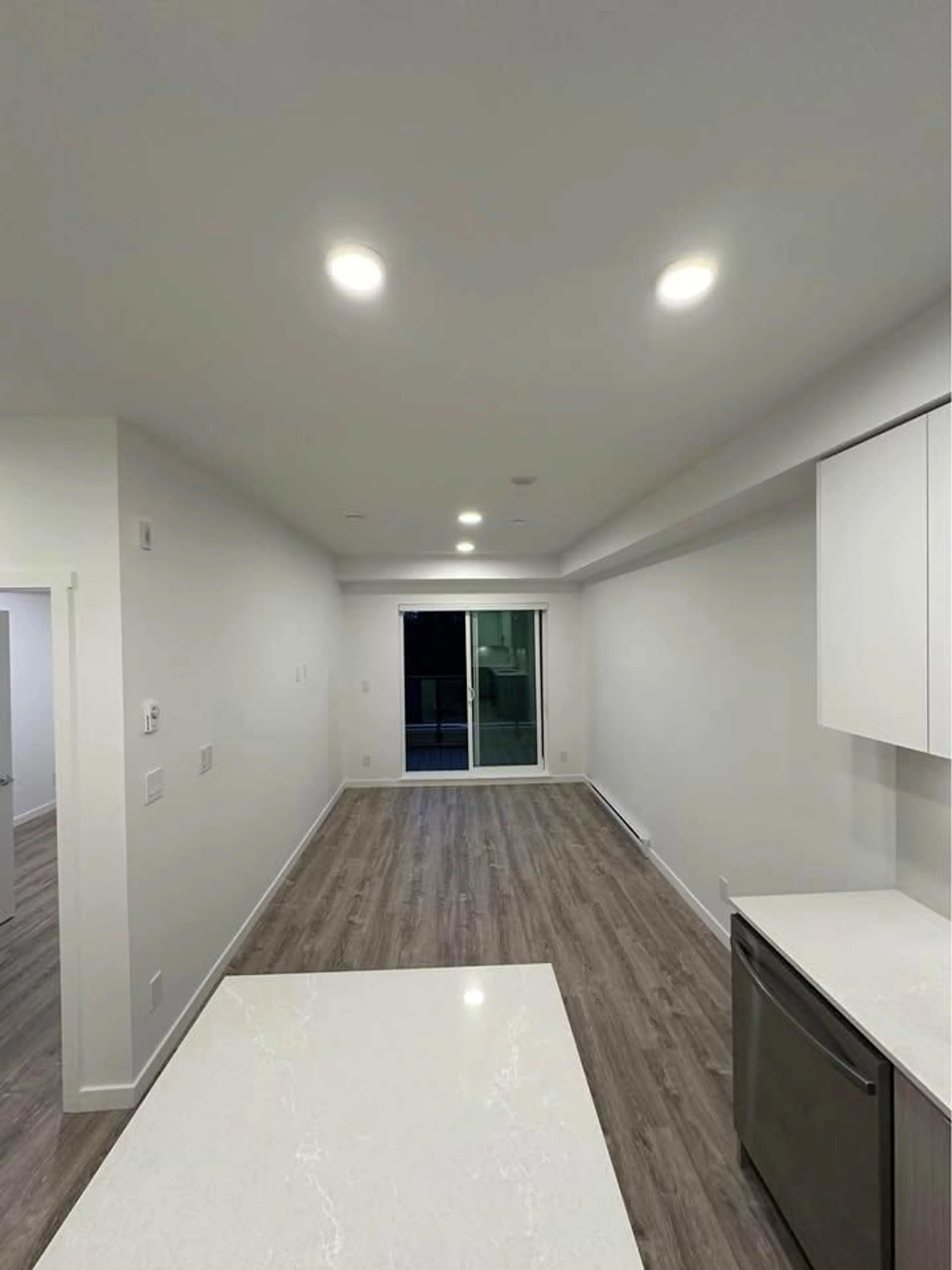 A pic of a room for 603 - 13969 96, Surrey British Columbia V3T0S9