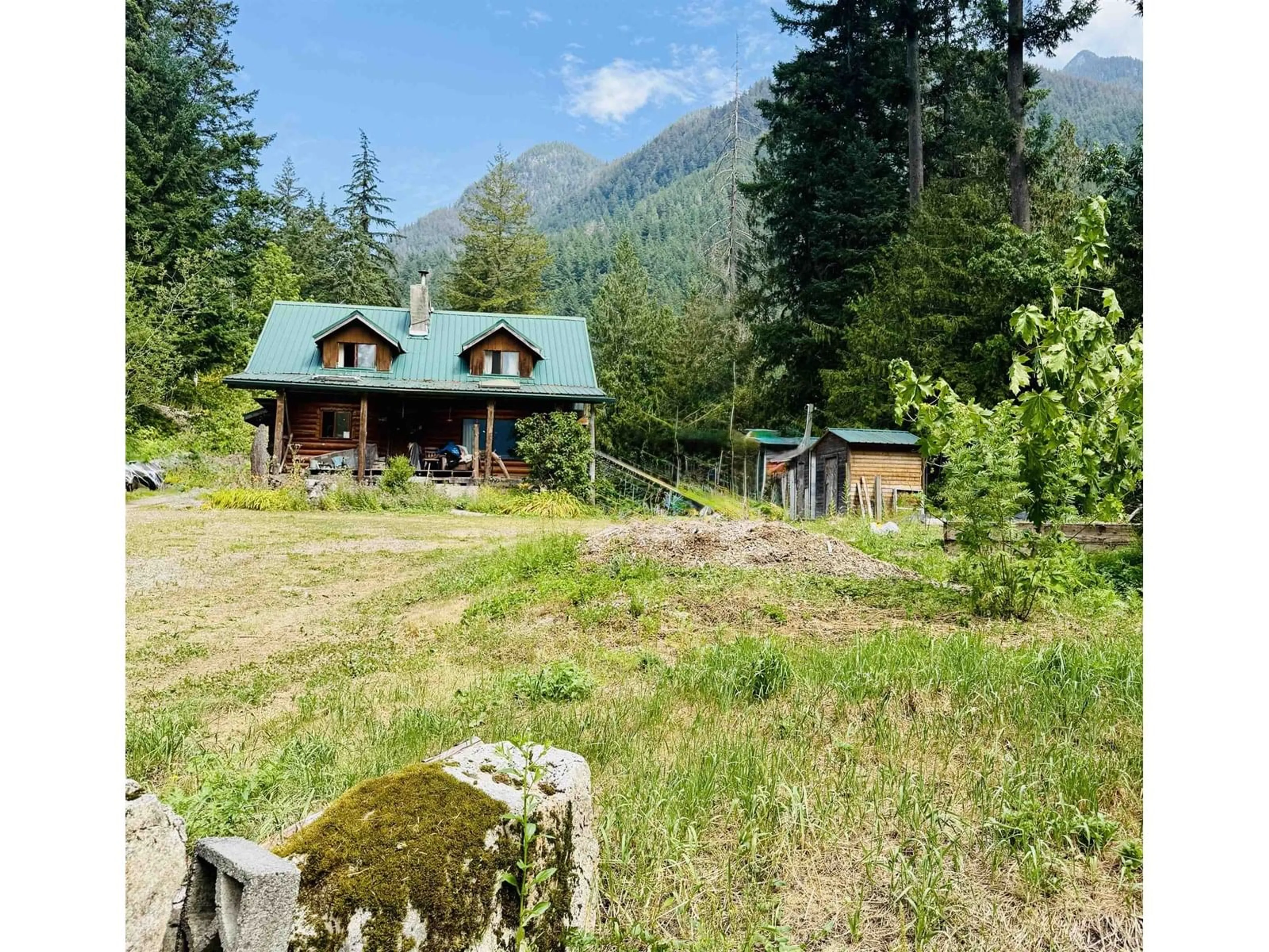 A pic from outside/outdoor area/front of a property/back of a property/a pic from drone, mountain view for 21701 UNION BAR ROAD, Hope British Columbia V0X1L1