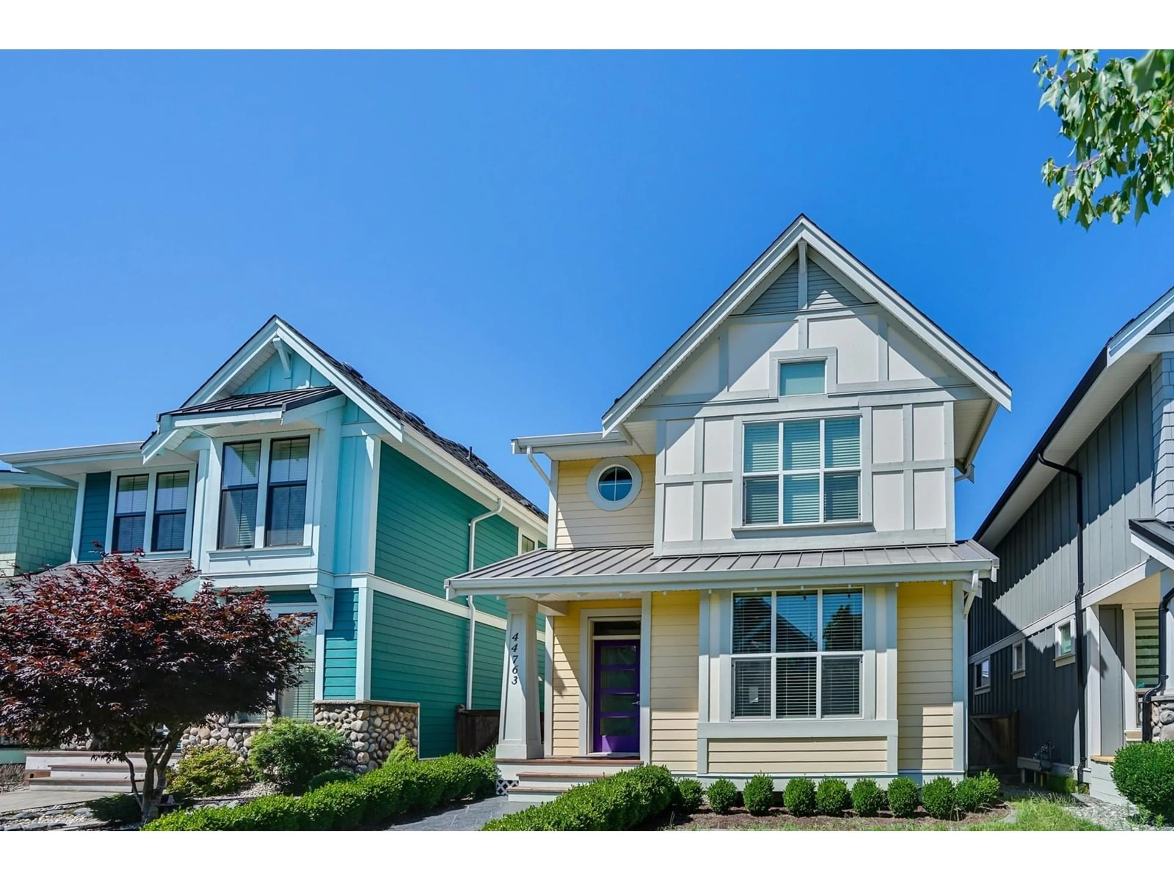 Home with vinyl exterior material, street for 44763 ANGLERS BOULEVARD, Chilliwack British Columbia V2R0X7