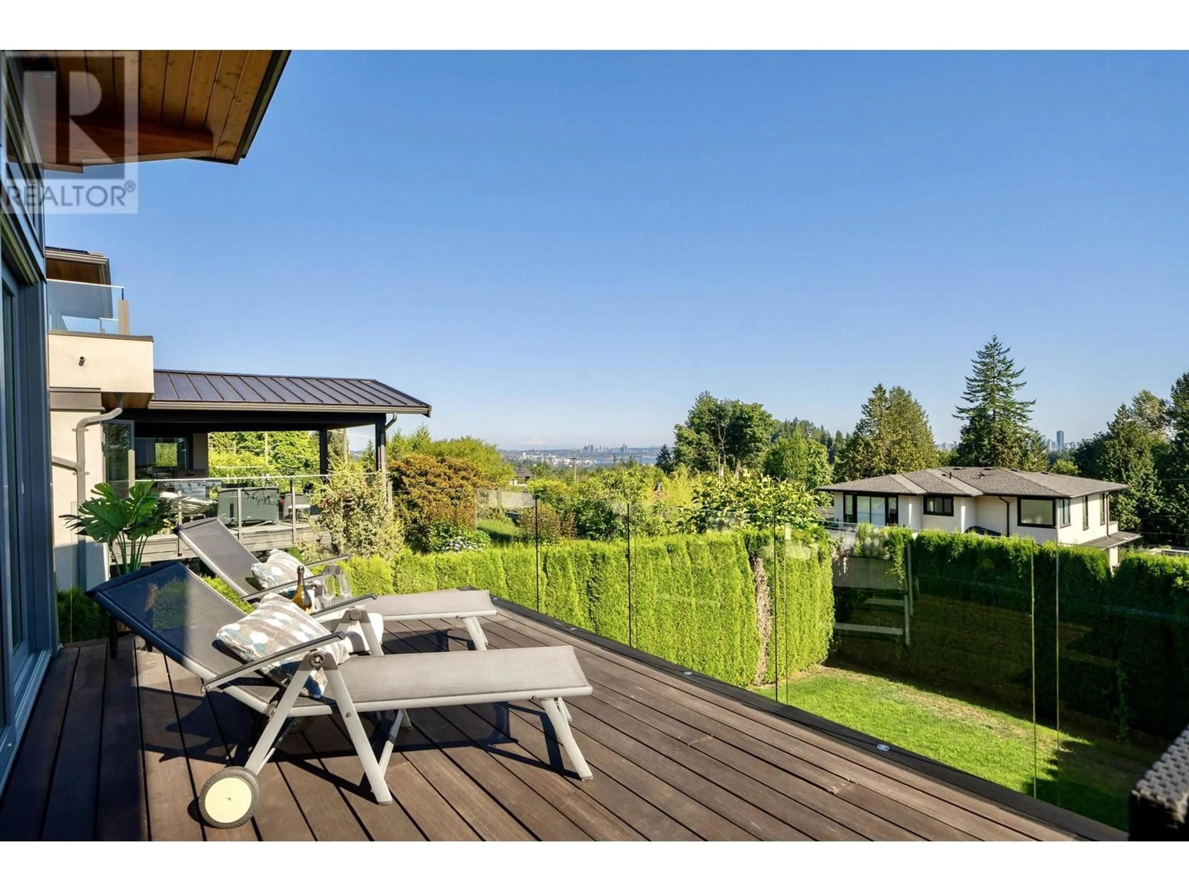 Patio, mountain view for 1138 PALMERSTON AVENUE, West Vancouver British Columbia V7S2J6