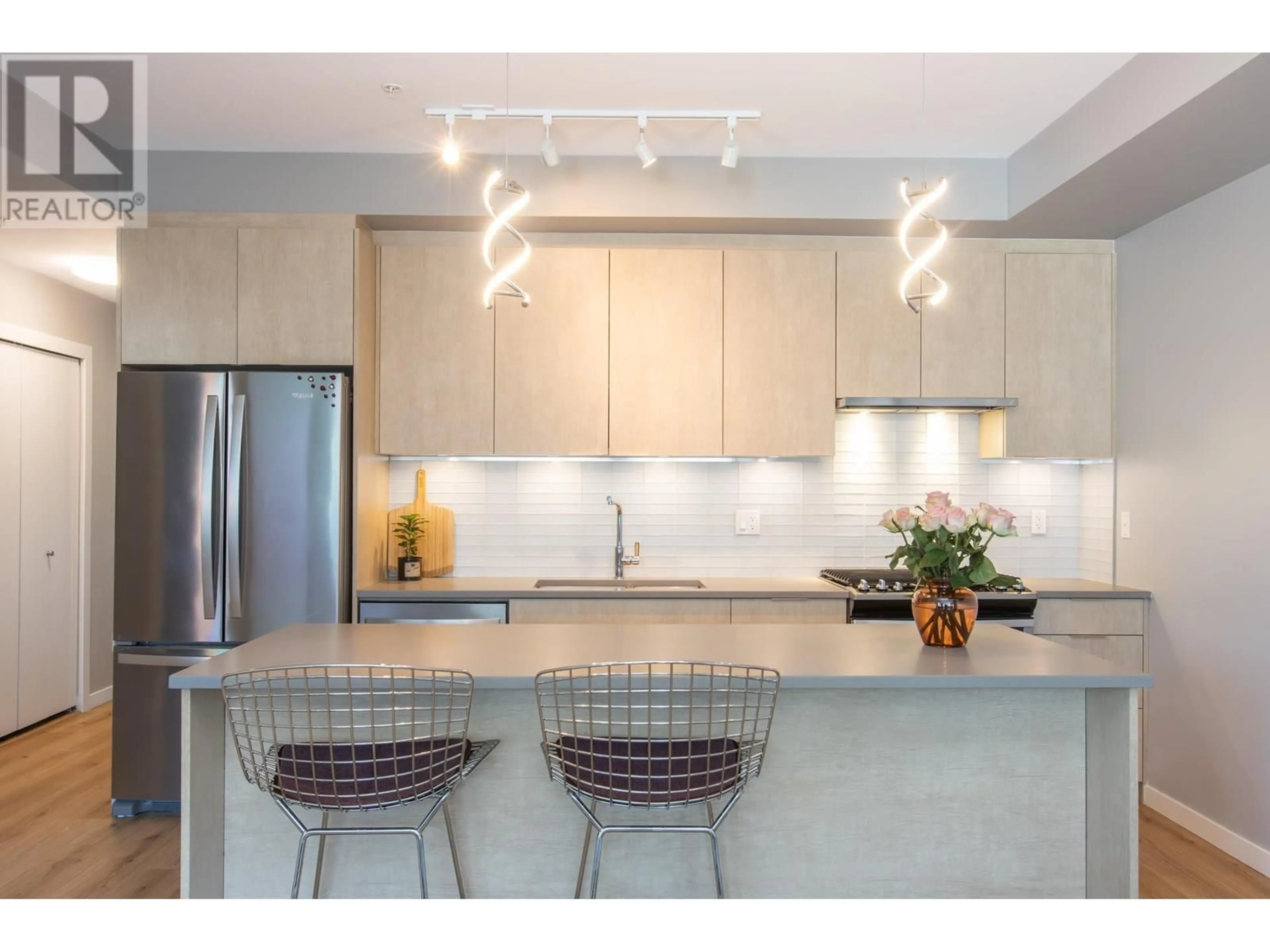 Open concept kitchen, unknown for 201 - 38165 CLEVELAND AVENUE, Squamish British Columbia V8B0P1