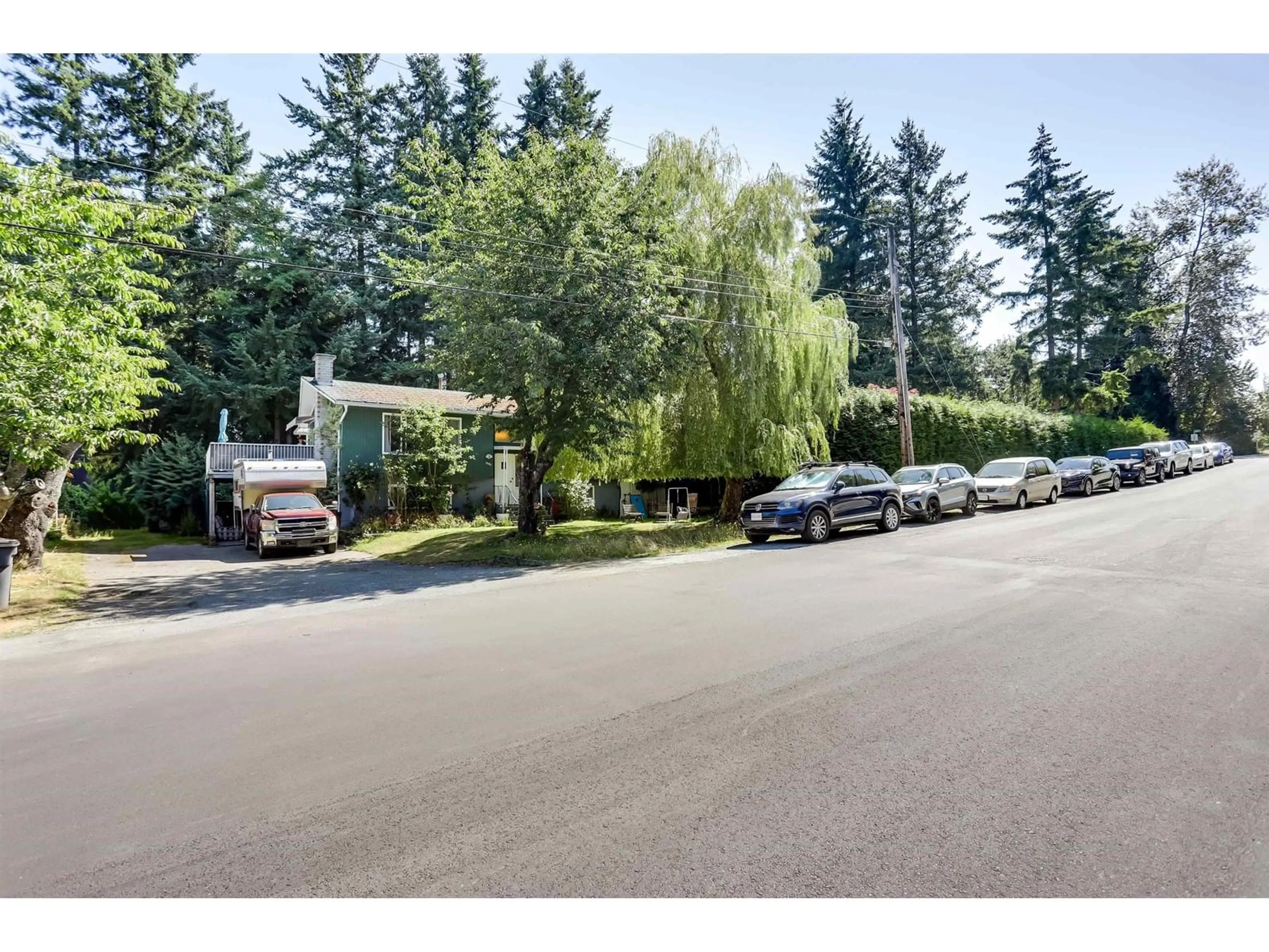 Parking for 2682 PARKWAY, Surrey British Columbia V4P1E8