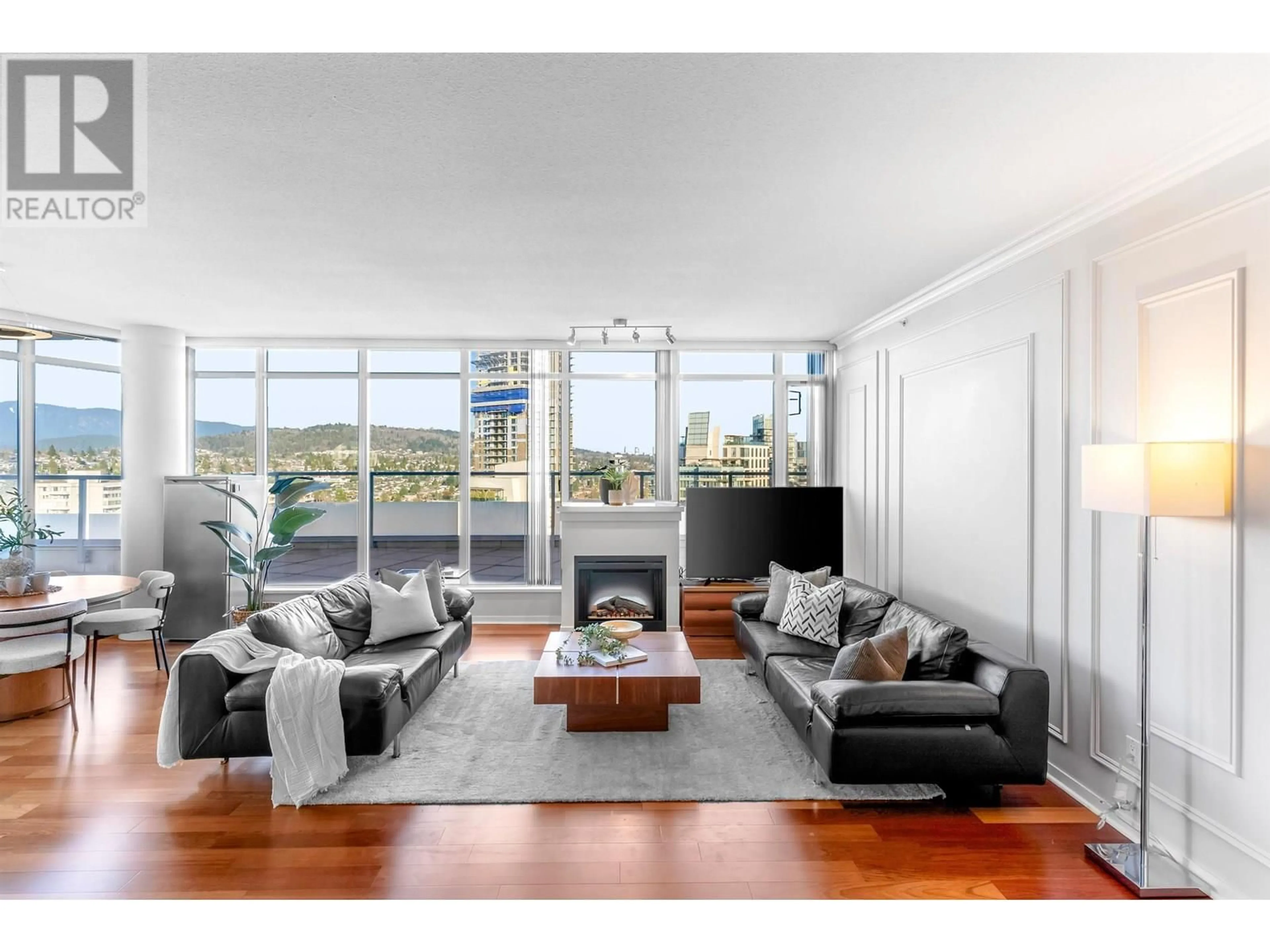 Living room with furniture, unknown for 3103 - 2133 DOUGLAS ROAD, Burnaby British Columbia V5C0E9