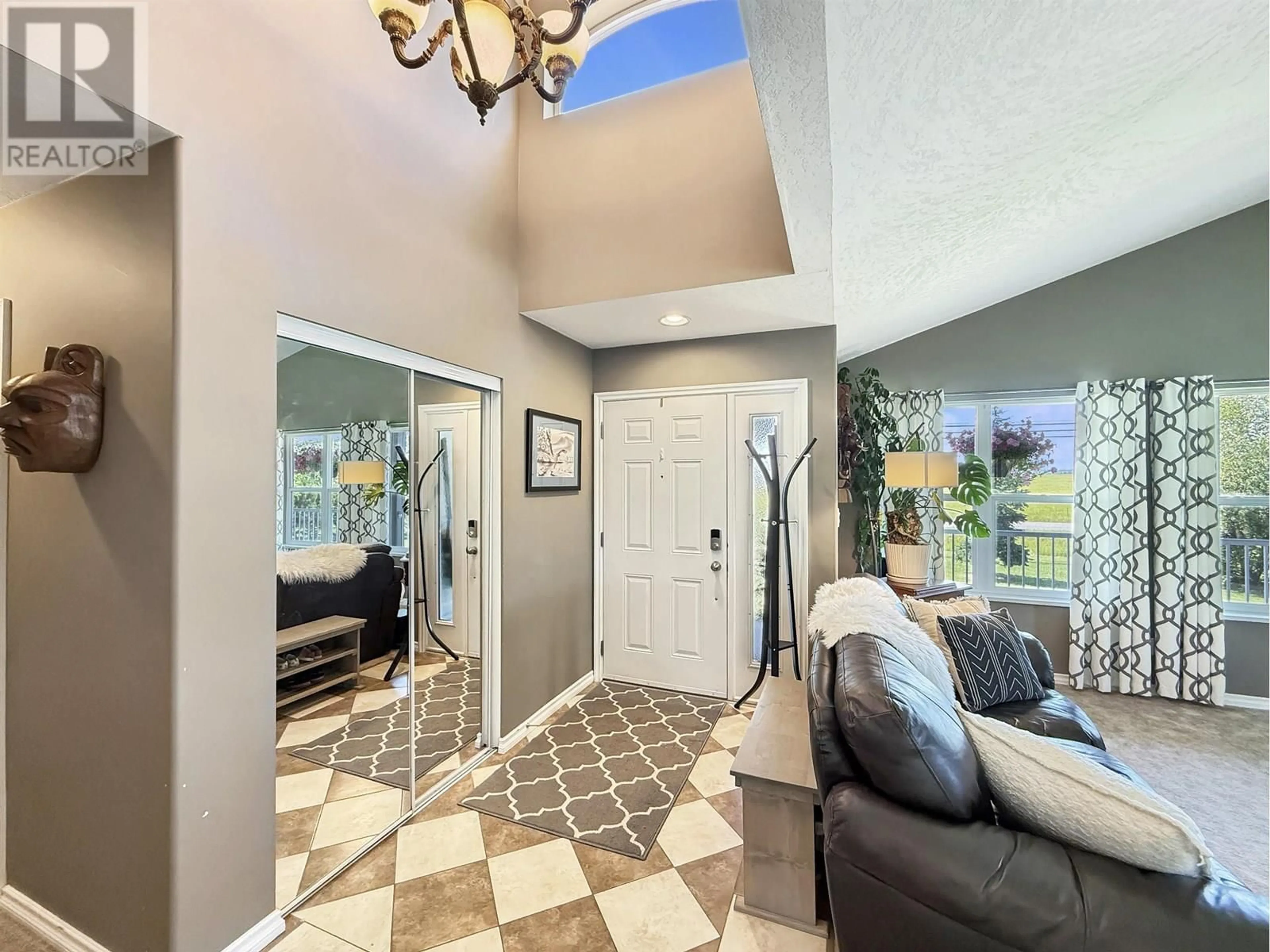 Indoor entryway for 3198 BLACKBURN ROAD, Prince George British Columbia V2N6C1