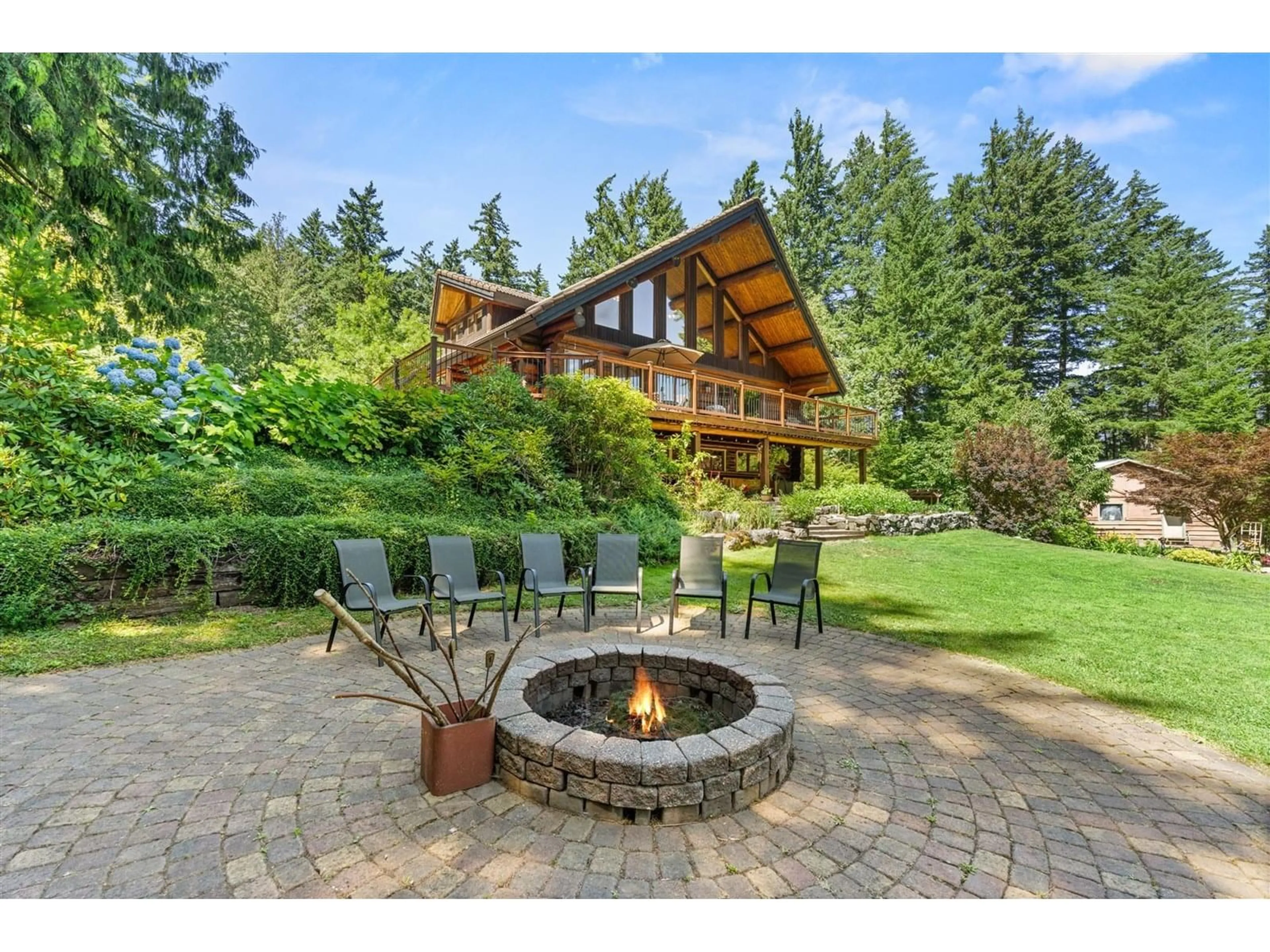 Patio, mountain view for 21360 LANDSTROM ROAD, Hope British Columbia V0X1L3