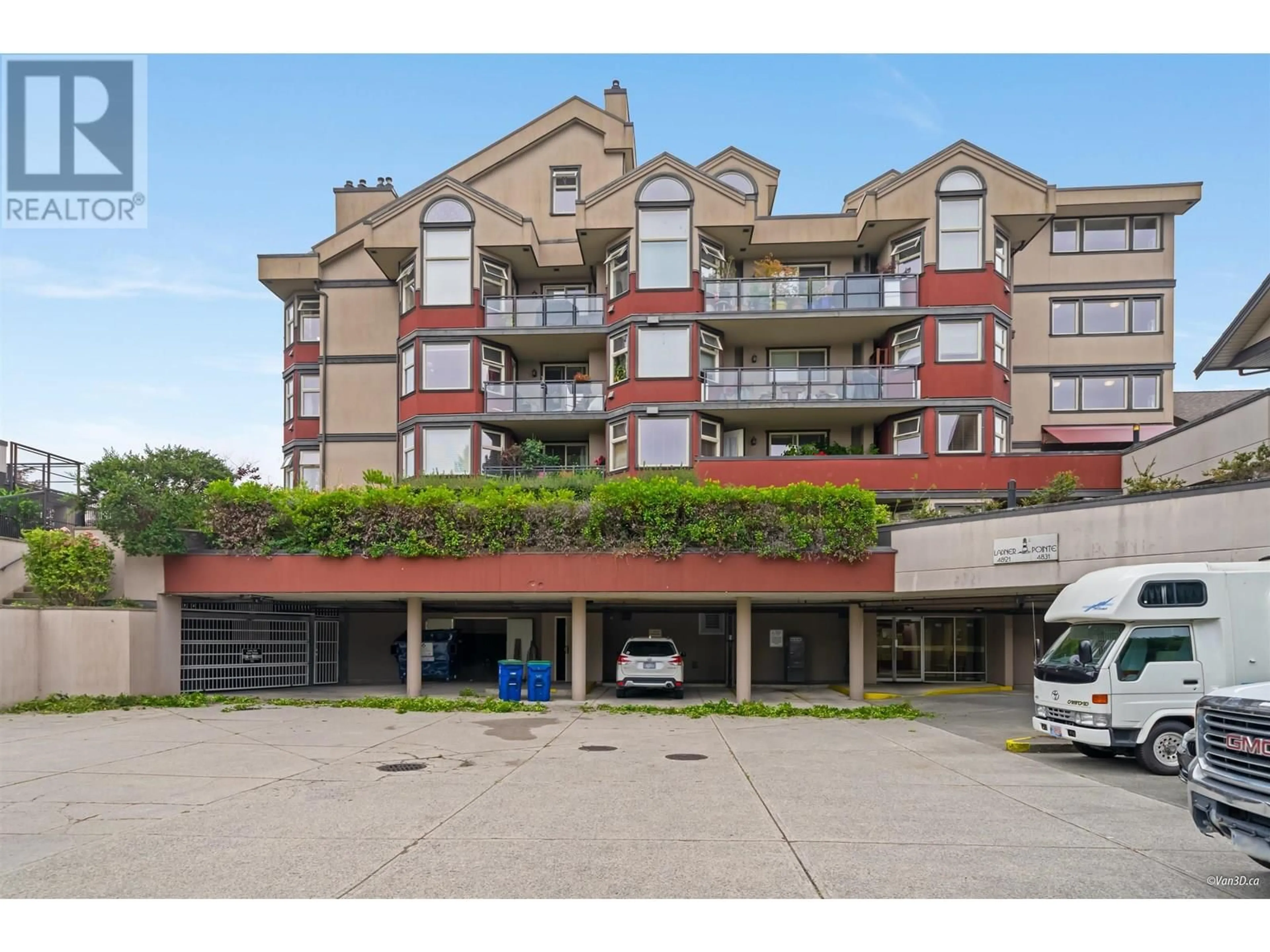 Indoor foyer for C207 - 4831 53 STREET, Delta British Columbia V4K2Z3
