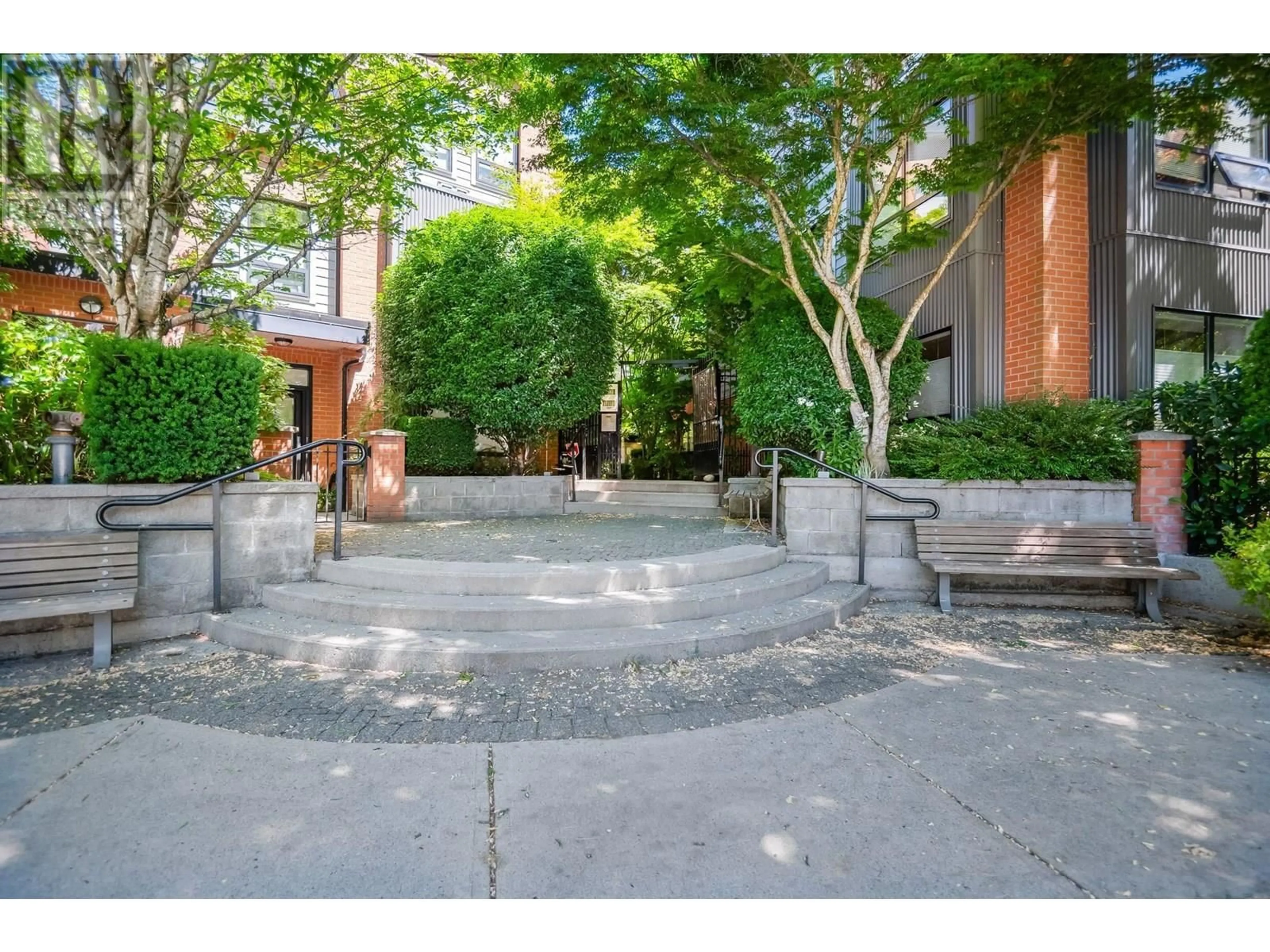 Unknown for 104 - 1855 STAINSBURY AVENUE, Vancouver British Columbia V5N2M6