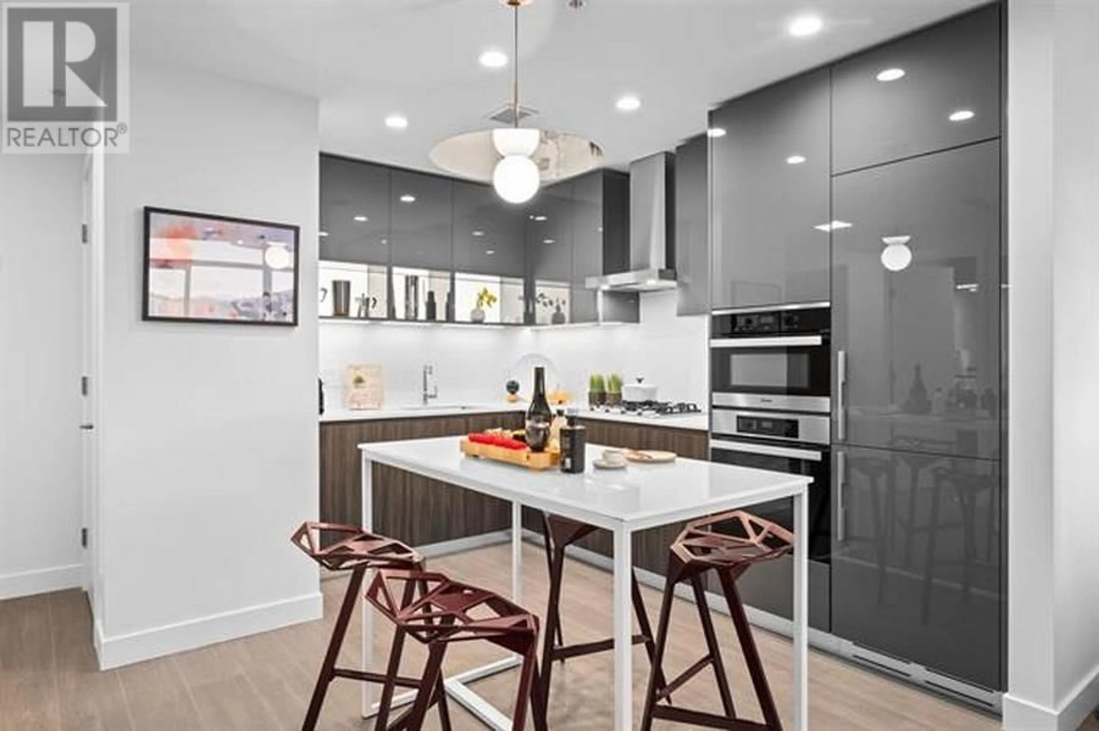 Contemporary kitchen, unknown for 3901 - 6511 SUSSEX AVENUE, Burnaby British Columbia V5H0K5