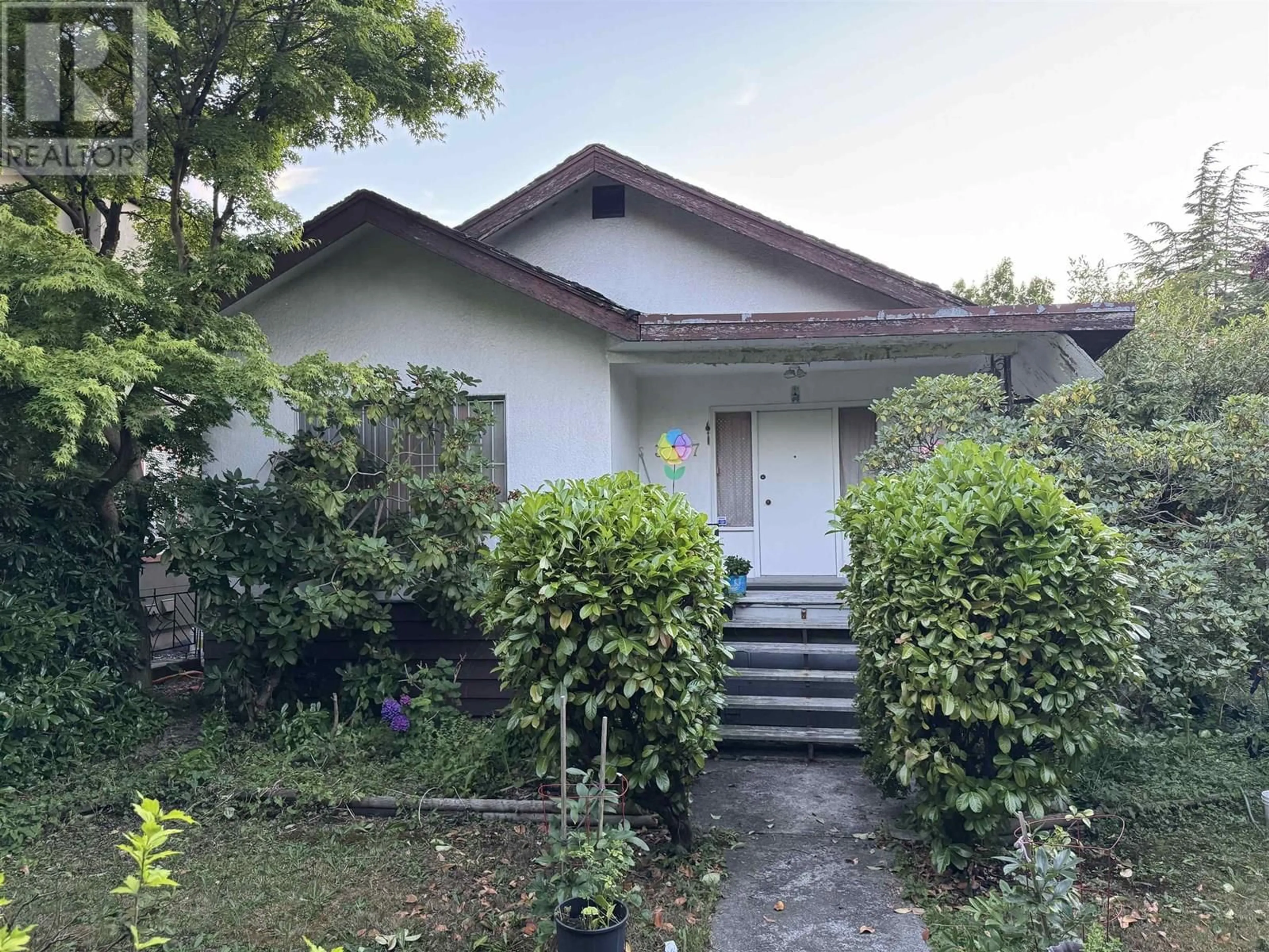 Unknown for 3707 ARBUTUS STREET, Vancouver British Columbia V6J3Z8