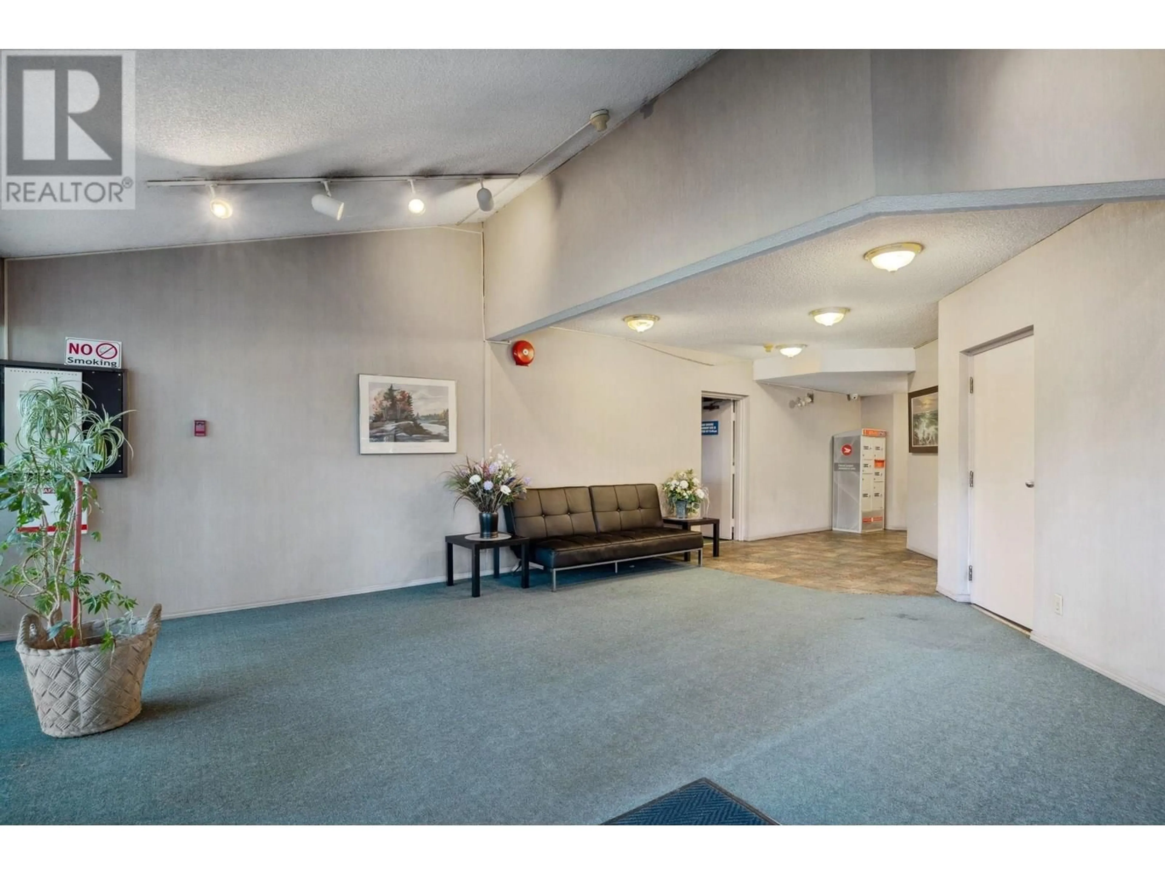 Indoor foyer for 314 - 8540 CITATION DRIVE, Richmond British Columbia V6Y3A3